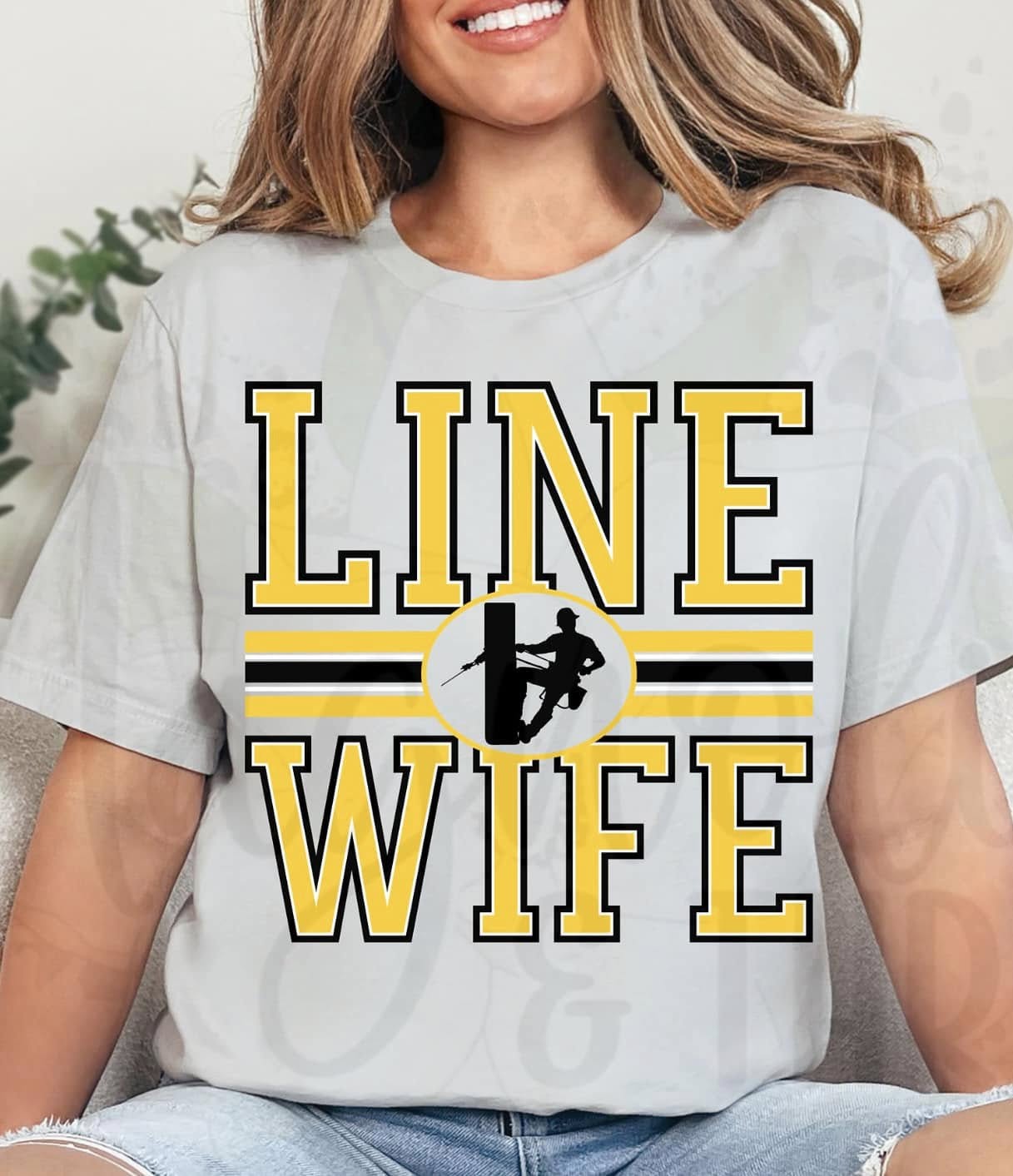 Linewife Rep Tee