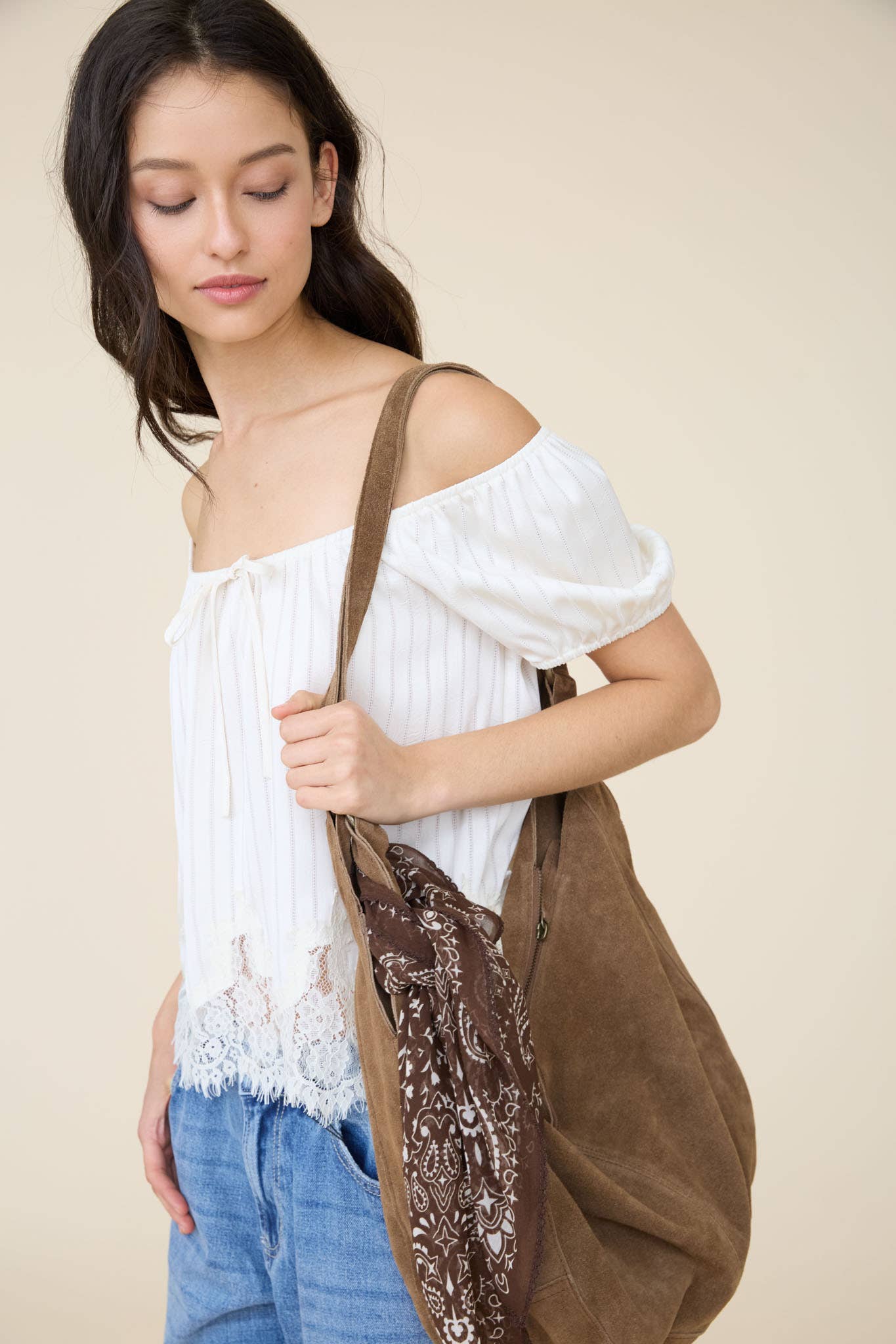 PINSTRIPE FRONT TIE LACE HEM SHORT PUFF SLEEVE TOP