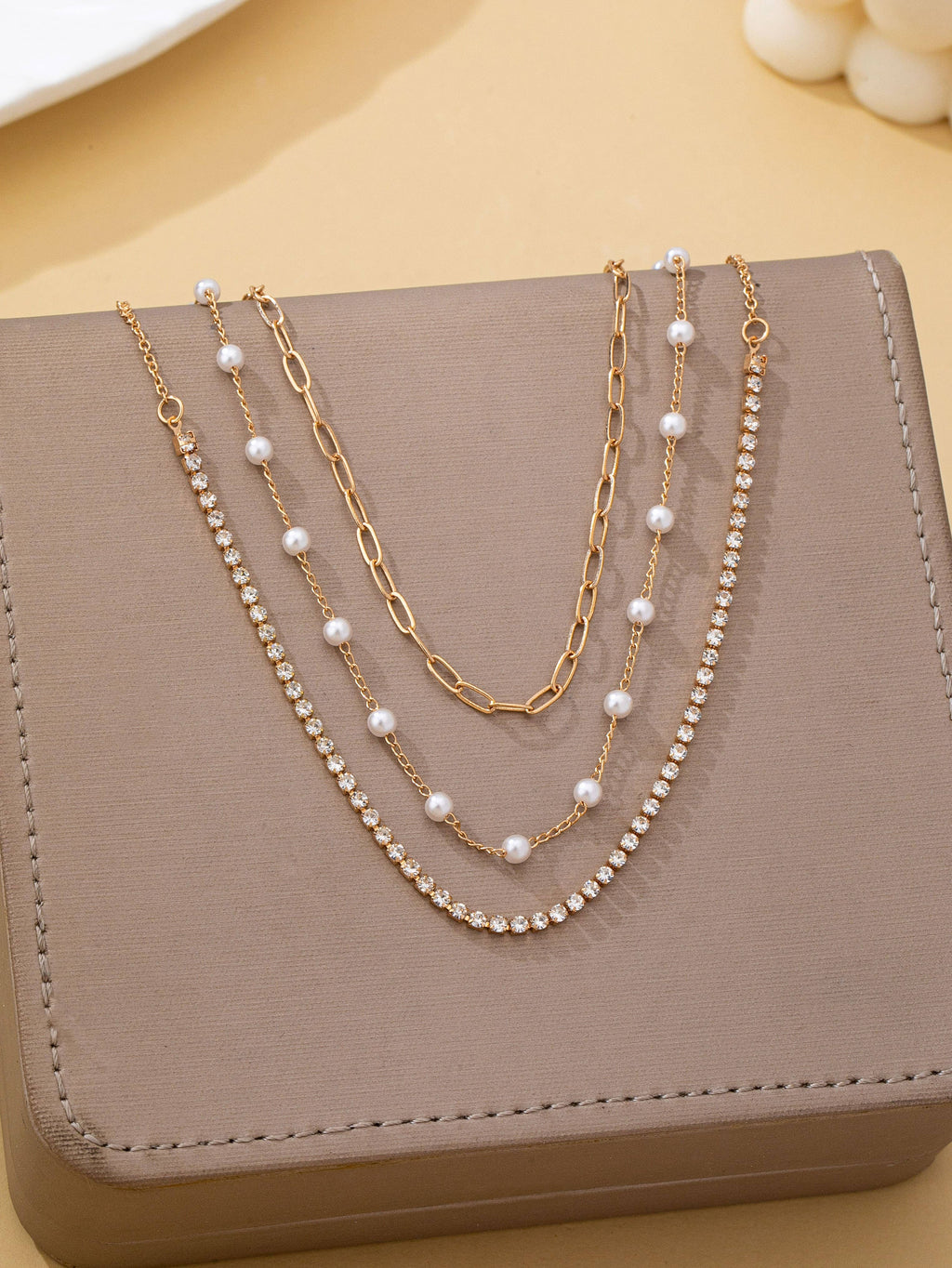 Pearl & Rhinestone Layered Necklace | 80N93279