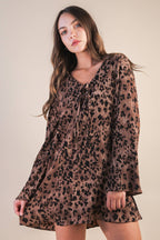 ND31903-Leopard Printed Pleated Mini Dress
