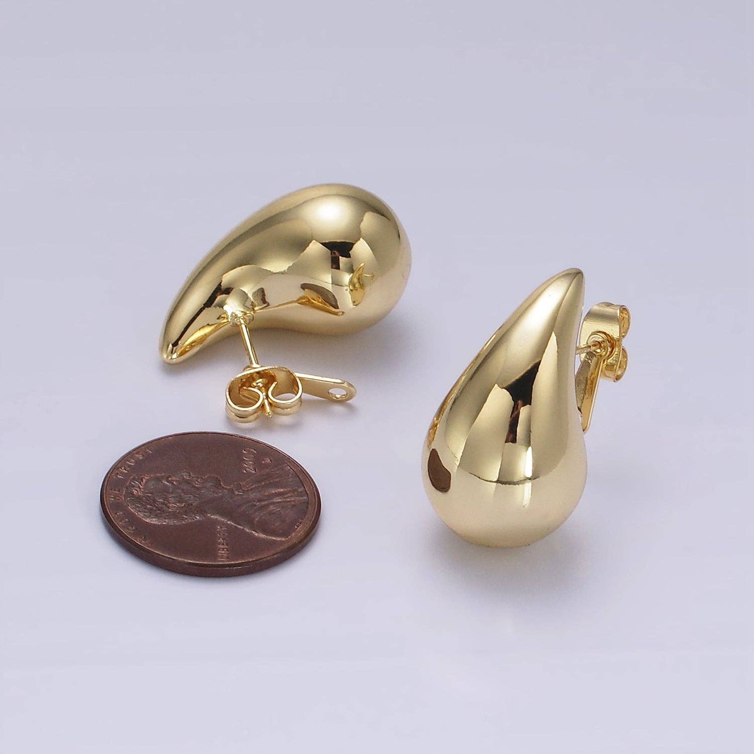 14K Gold Chunky Modern Teardrop