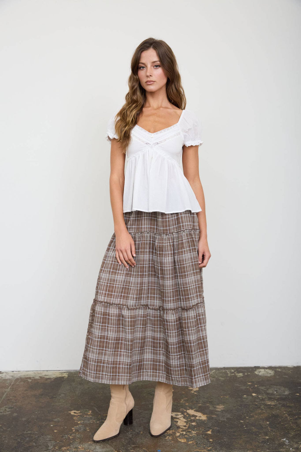 V NECK LADDER LACE PUFF SLEEVE BUTTON DOWN TOP