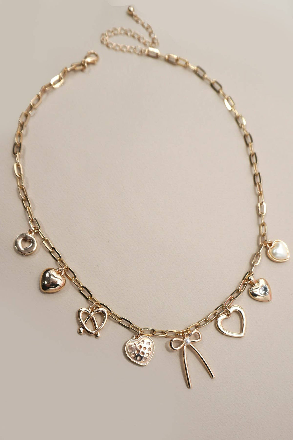 CHARM NECKLACE-BOW MULTI HEARTS PEARL CHARMS | 80N91426