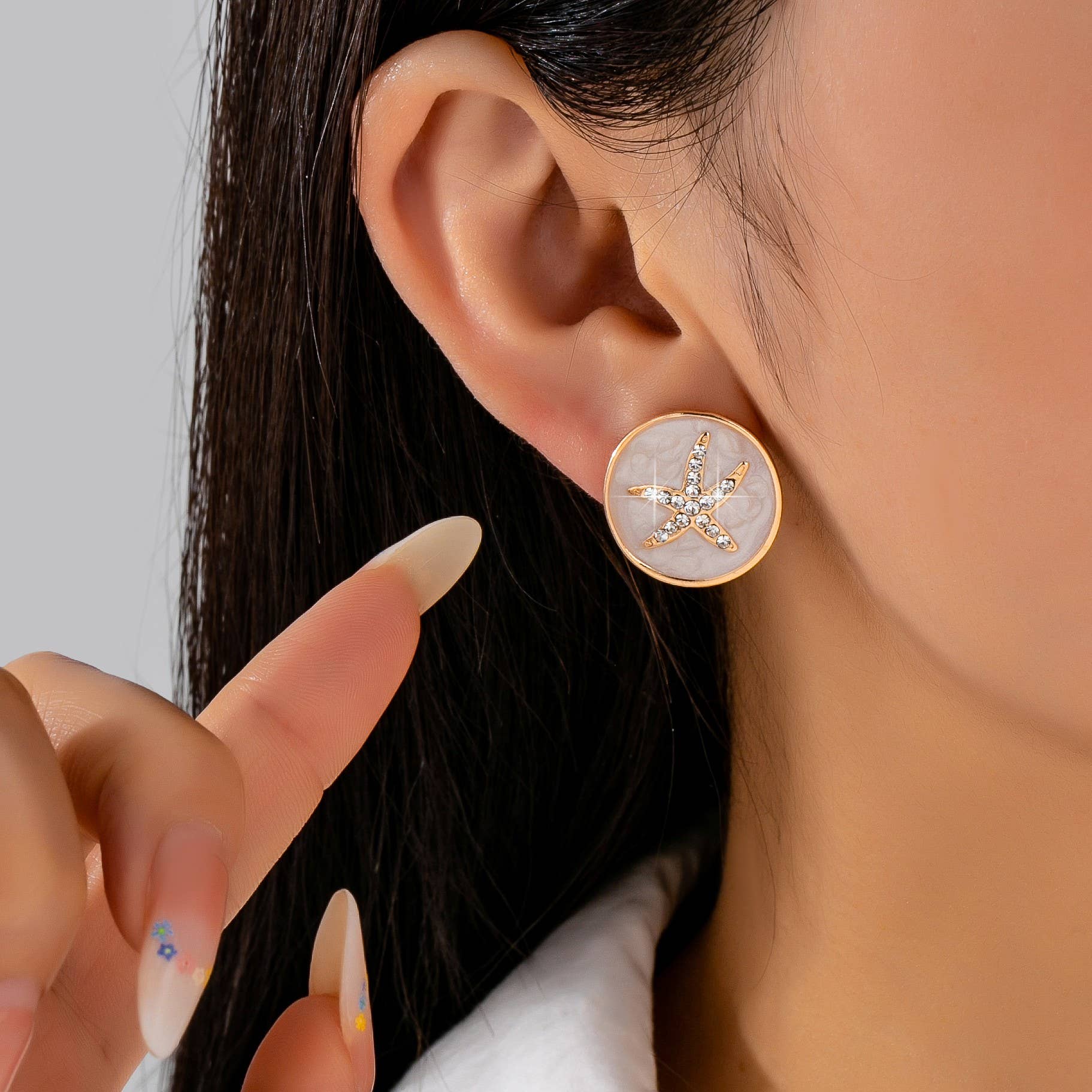 Starfish Medallion Stud Earrings | 80E62189