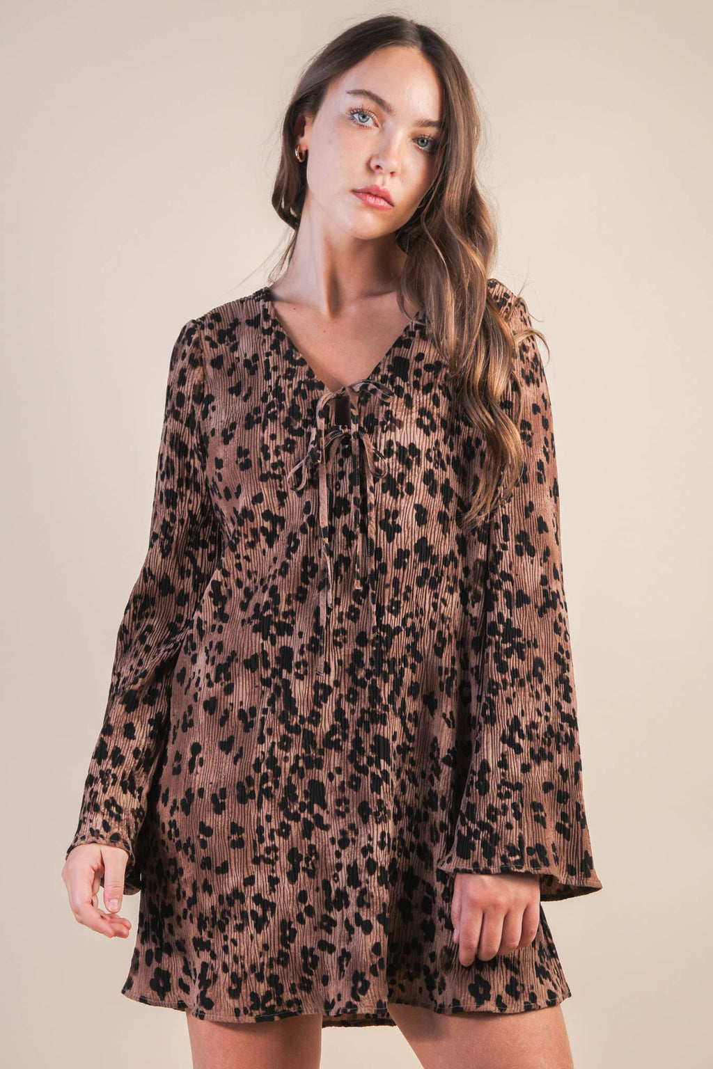 ND31903-Leopard Printed Pleated Mini Dress