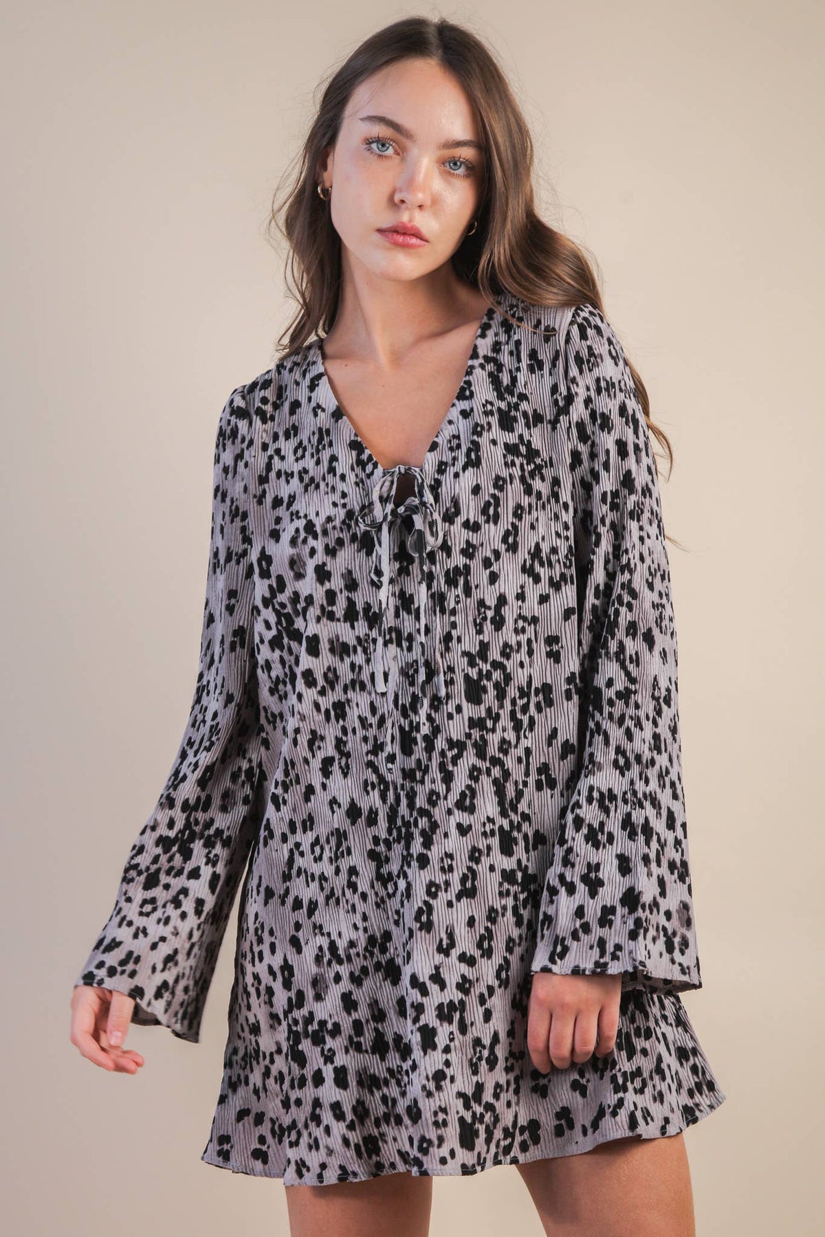 ND31903-Leopard Printed Pleated Mini Dress