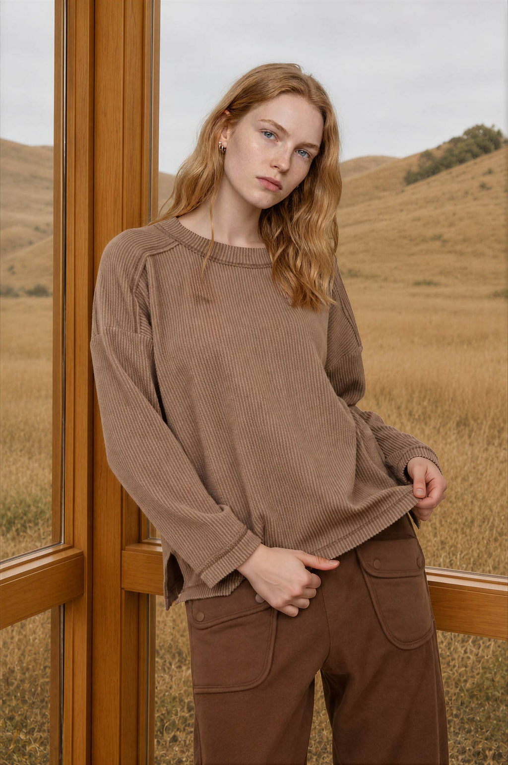 CREW NECK RIBBED LONG SLEEVE KNIT TOP