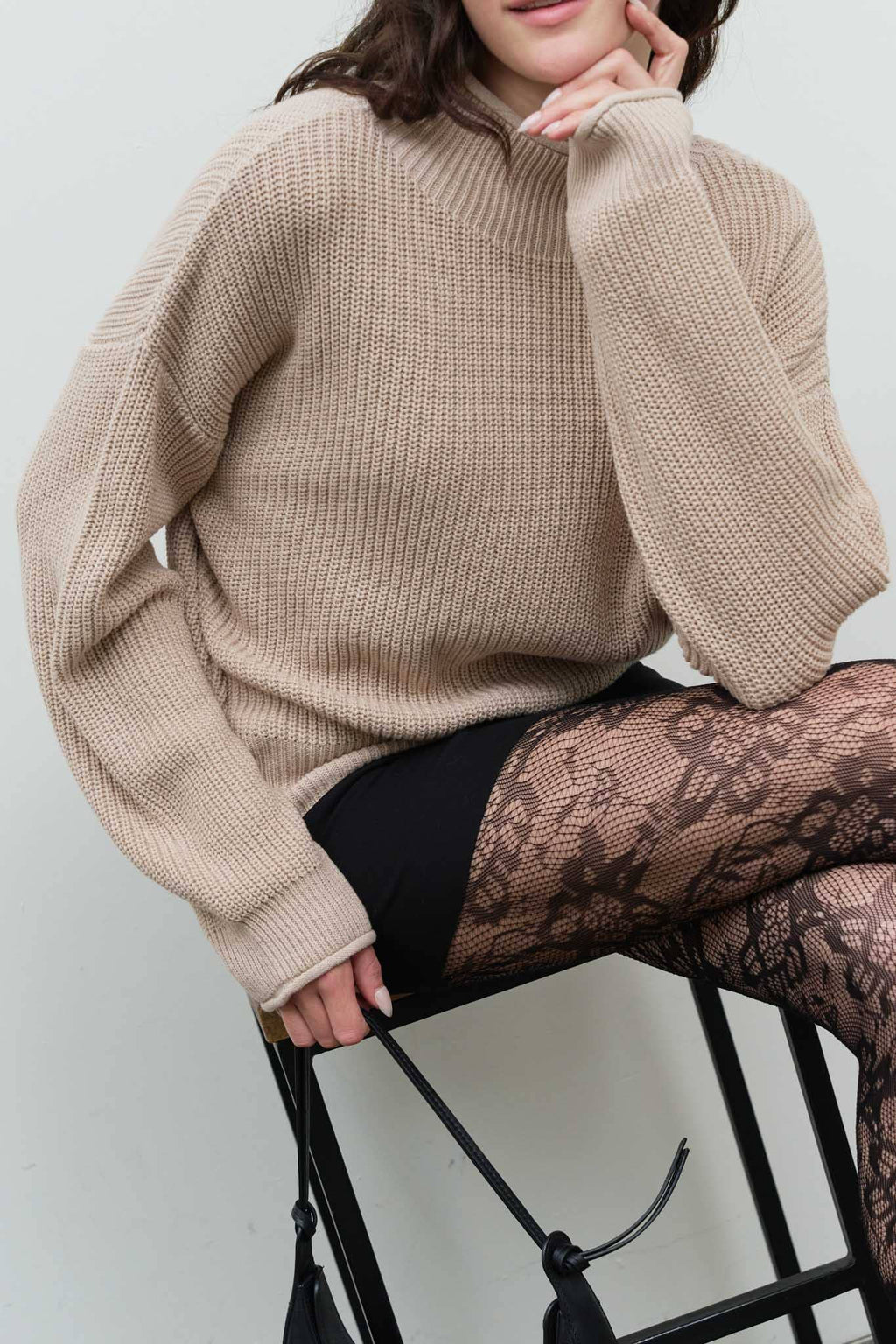RIBBED ROLLED MOCK NECK CROPPED KNIT SWEATER