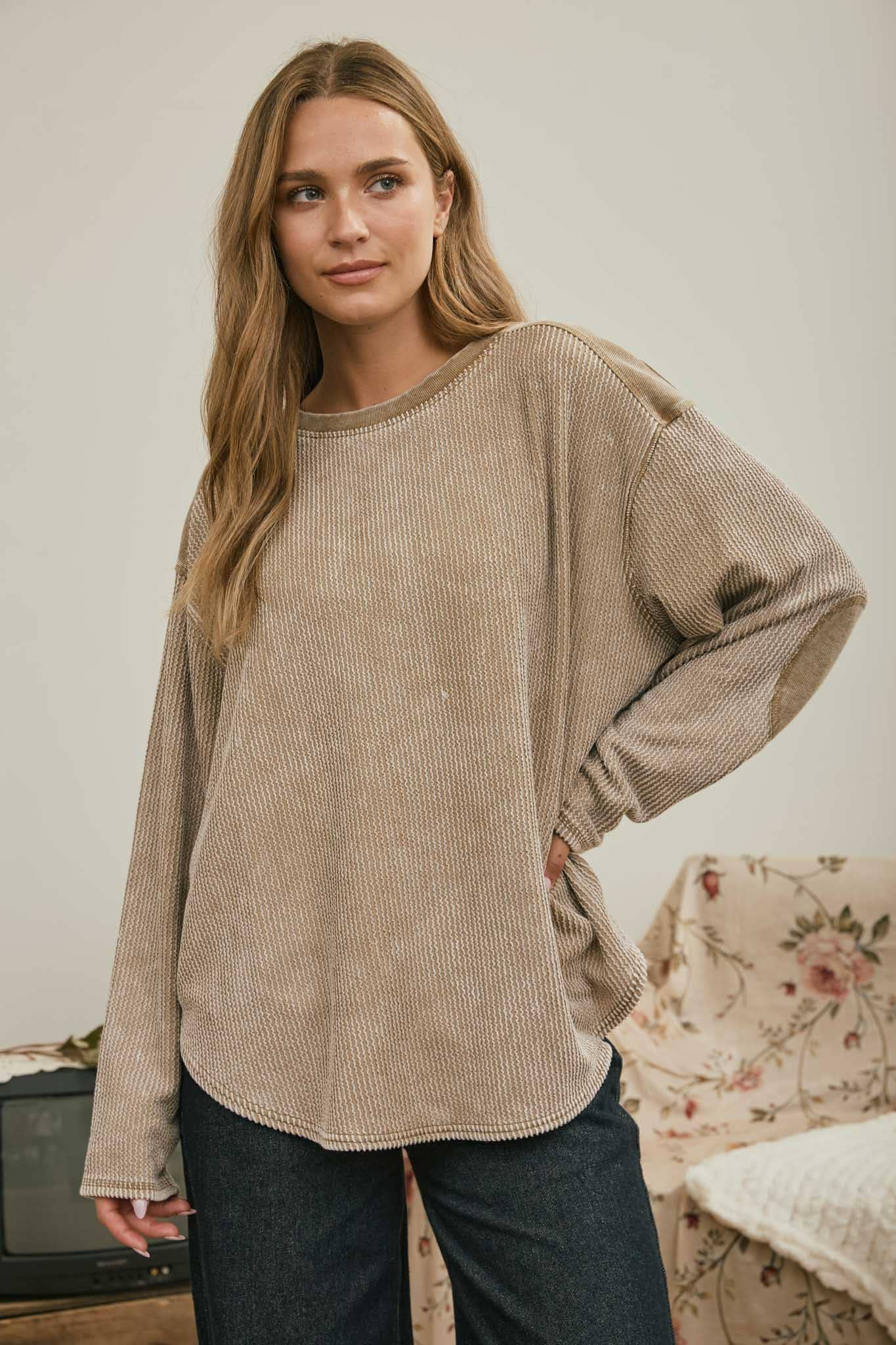 BOXY TEXTURED LONG SLEEVE WASHED KNIT TOP