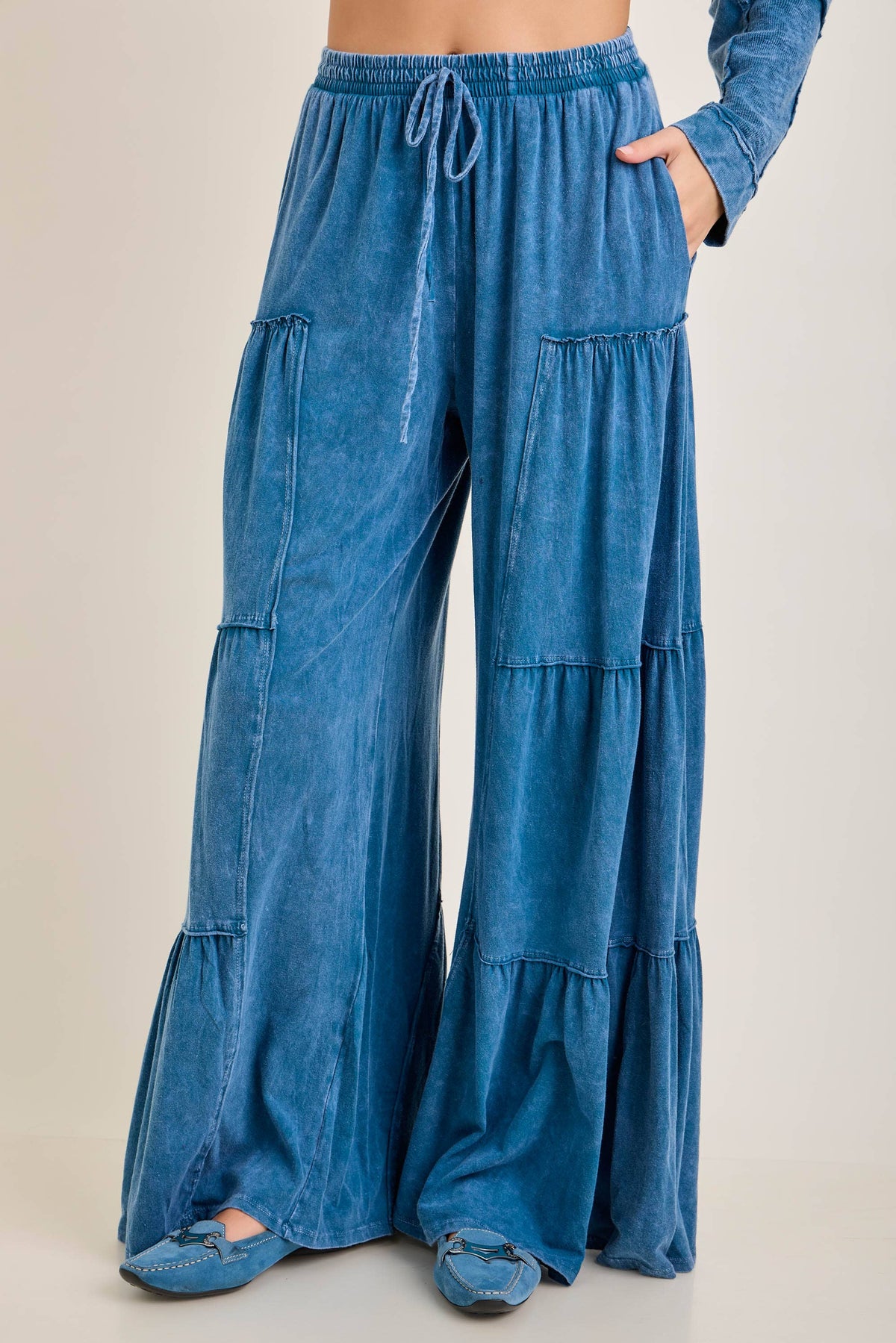Mineral Washed Tiered Wide Leg Pants HP5033P1