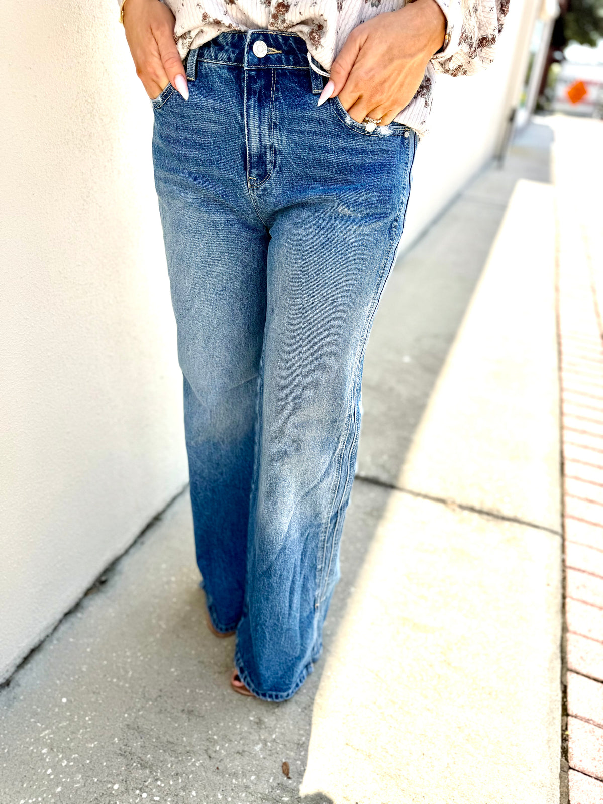 Petra153 MID RISE COMFORT WIDE LEG W/ SEAM DETAILING