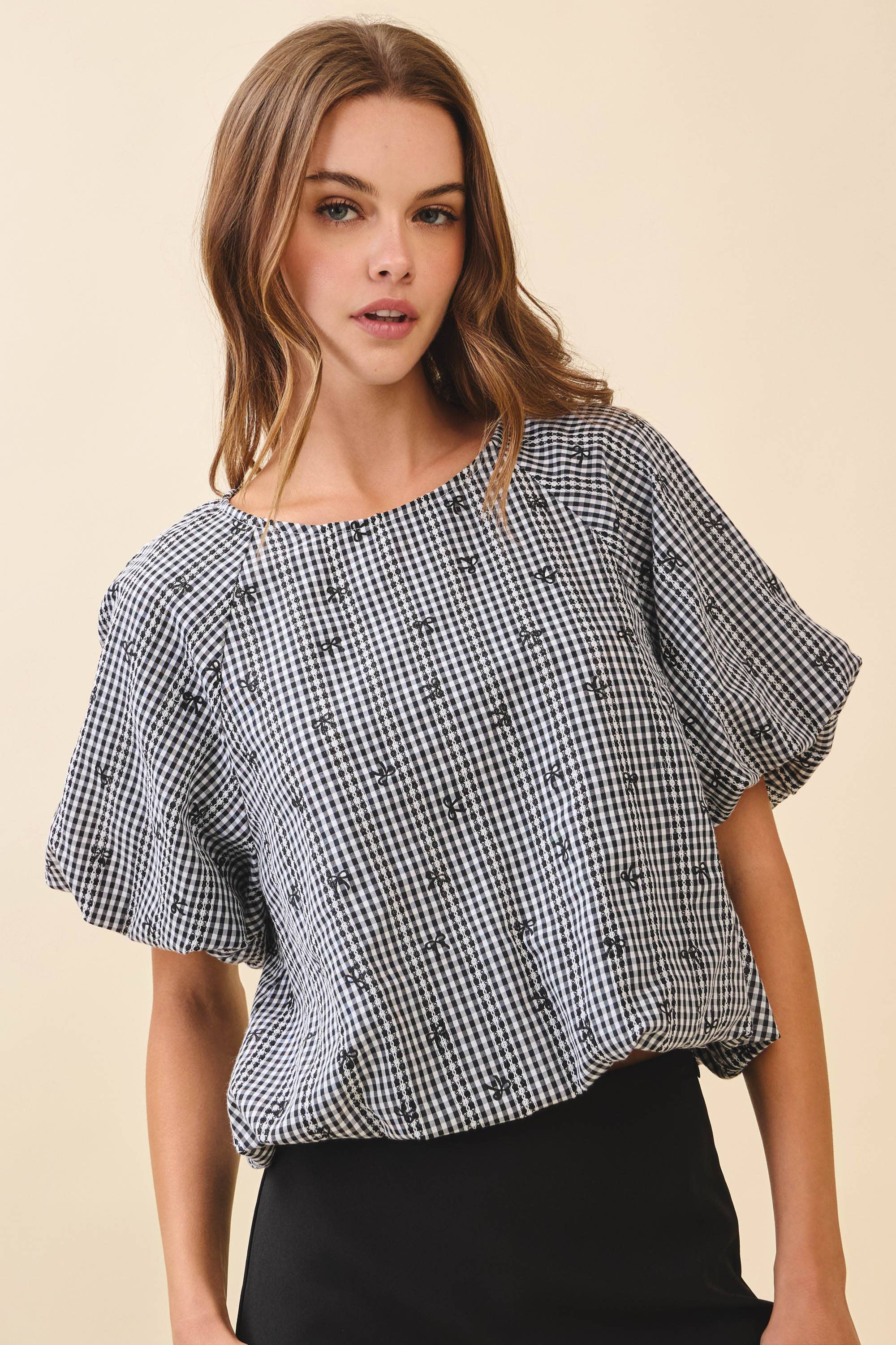CT9534-Black and White Gingham Mini Bow Print Top