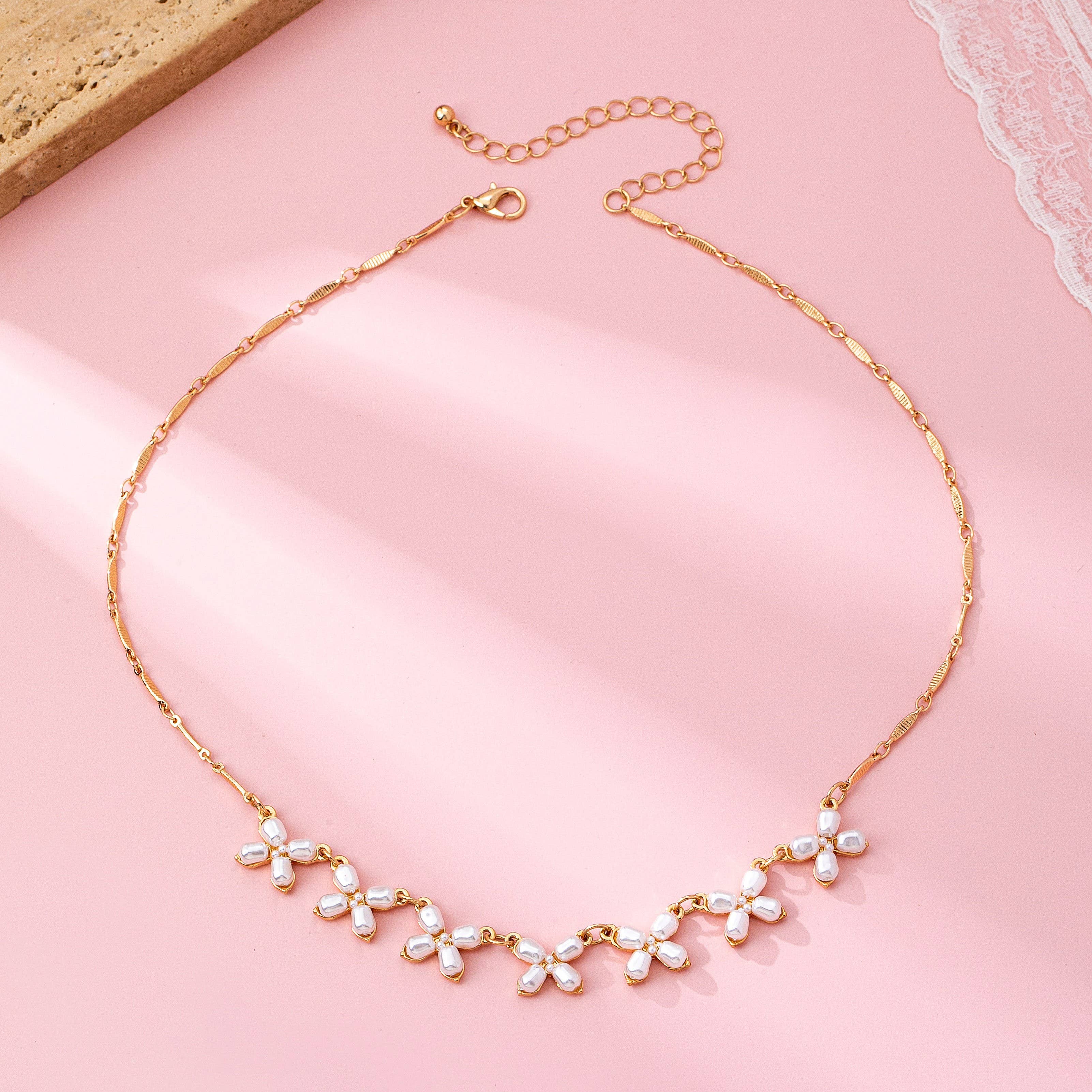Charm Necklace-Delicate Pearl Flower | 80N92821