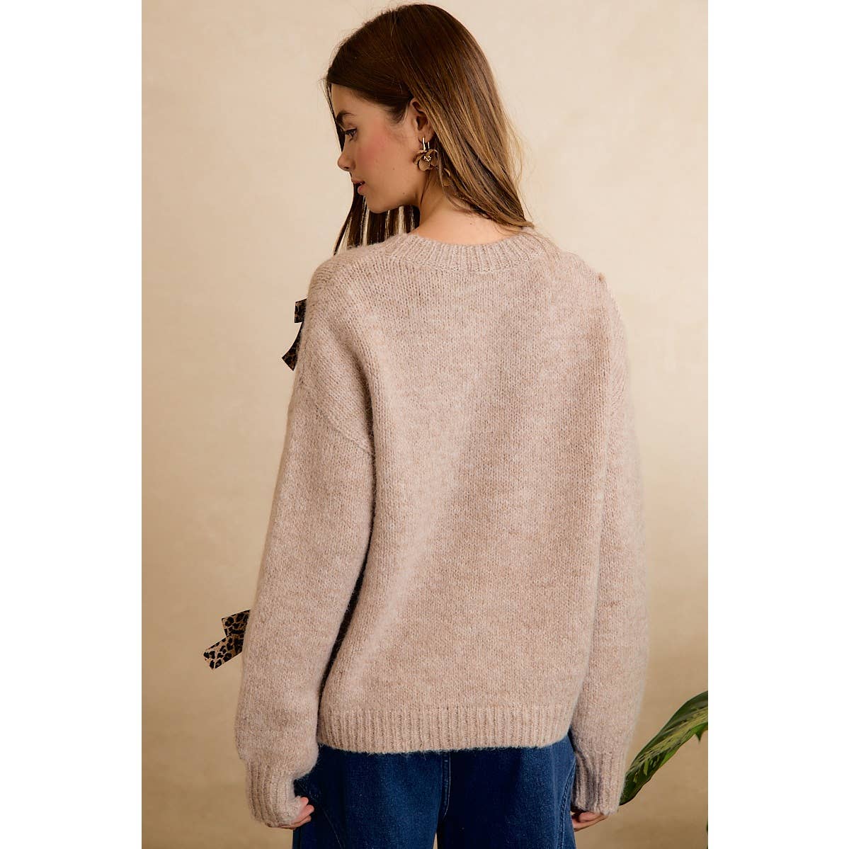 LEOPARD BOW ACCENT SOFT KNIT PULLOVER SWEATER