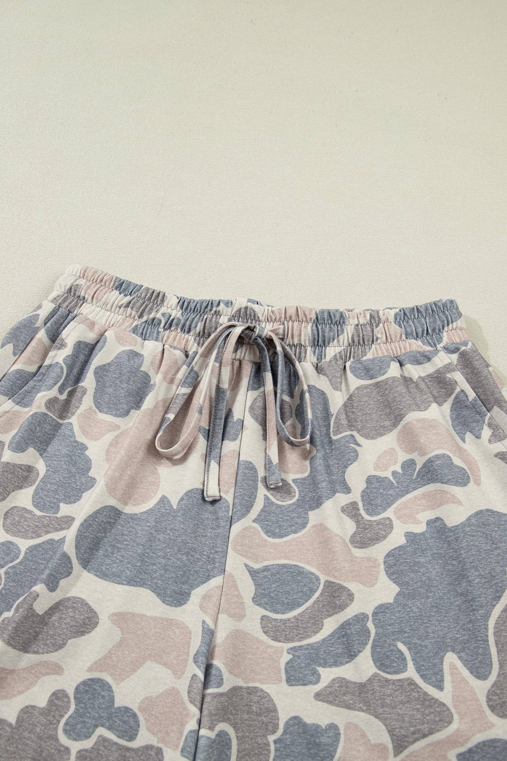 PRETTY BASH Camo Loose Tee & Drawstring Shorts Set