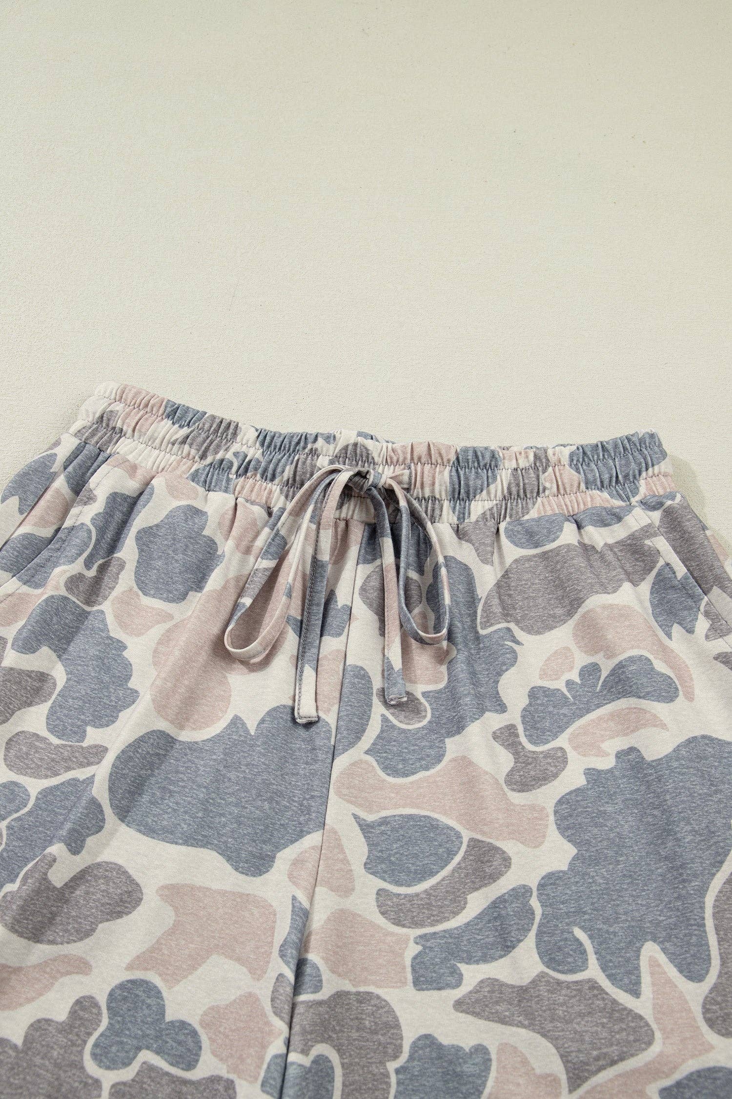 PRETTY BASH Camo Loose Tee & Drawstring Shorts Set