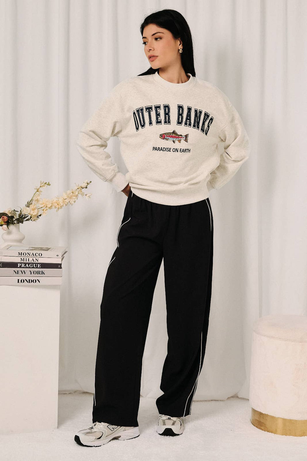 Outer Banks Fish Graphic Embroidered Crewneck Sweatshirt