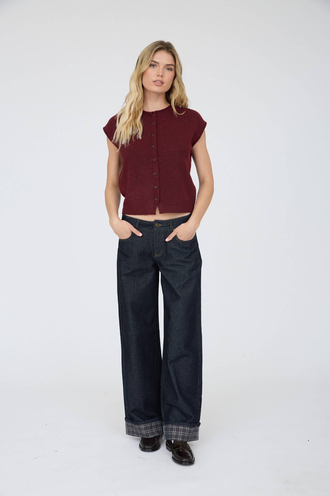RAW EDGE SLEEVELESS LIGHTWEIGHT CARDIGAN