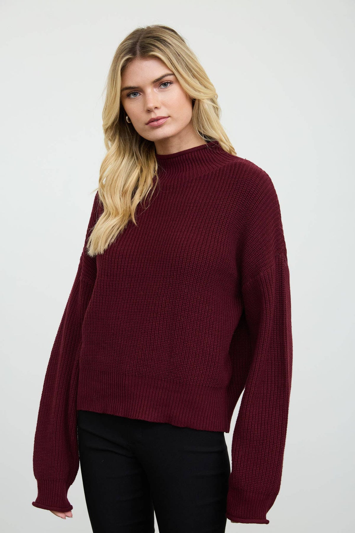 RIBBED ROLLED MOCK NECK CROPPED KNIT SWEATER