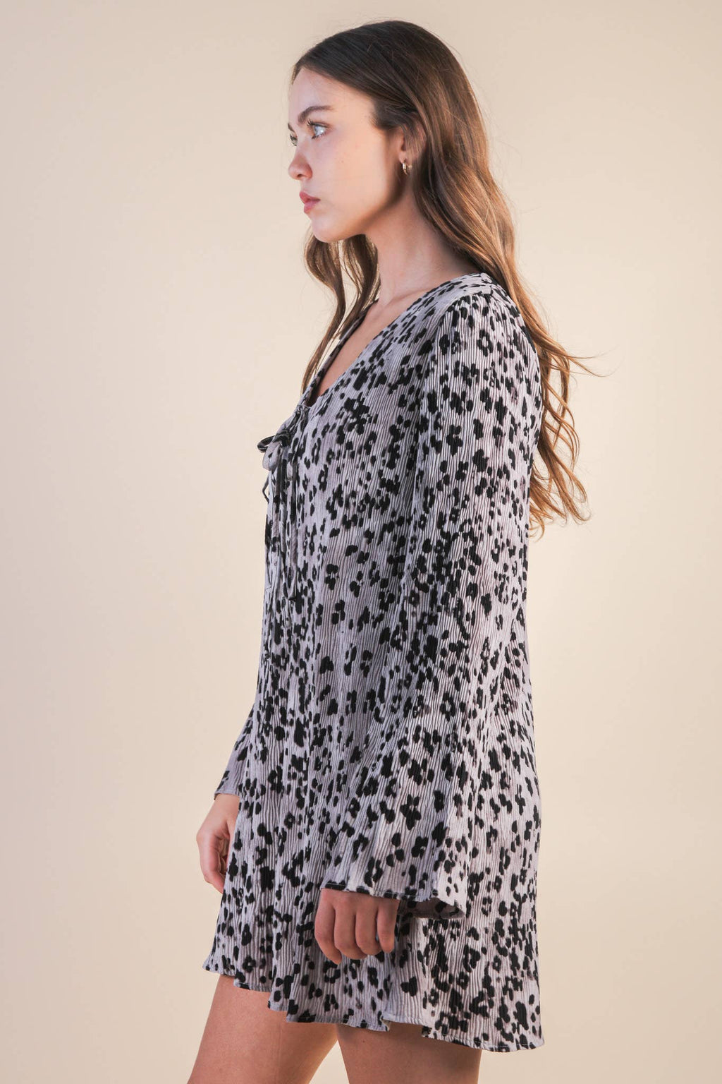 ND31903-Leopard Printed Pleated Mini Dress