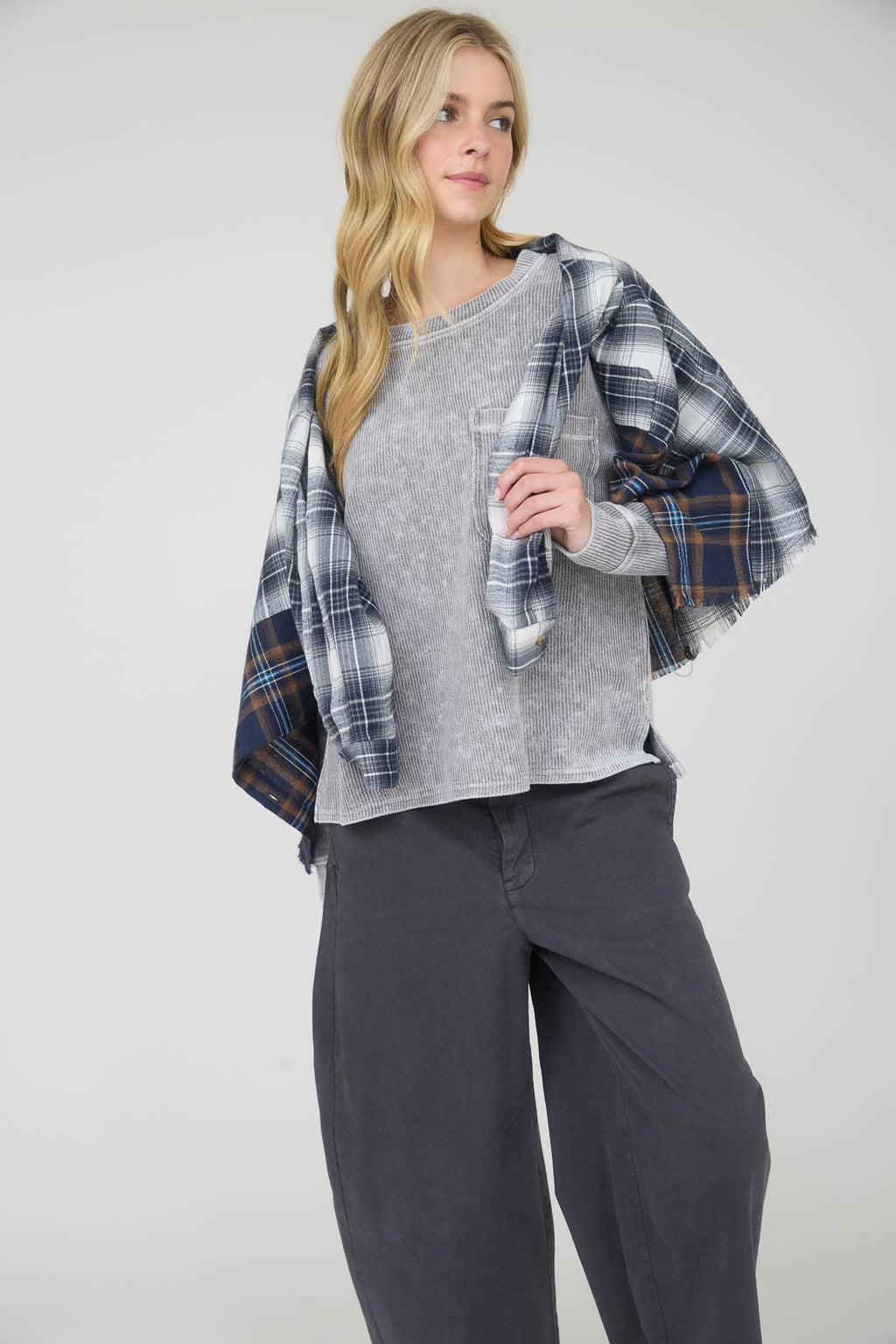 WASHED POCKET DETAIL LONG SLEEVE RIB KNIT TOP