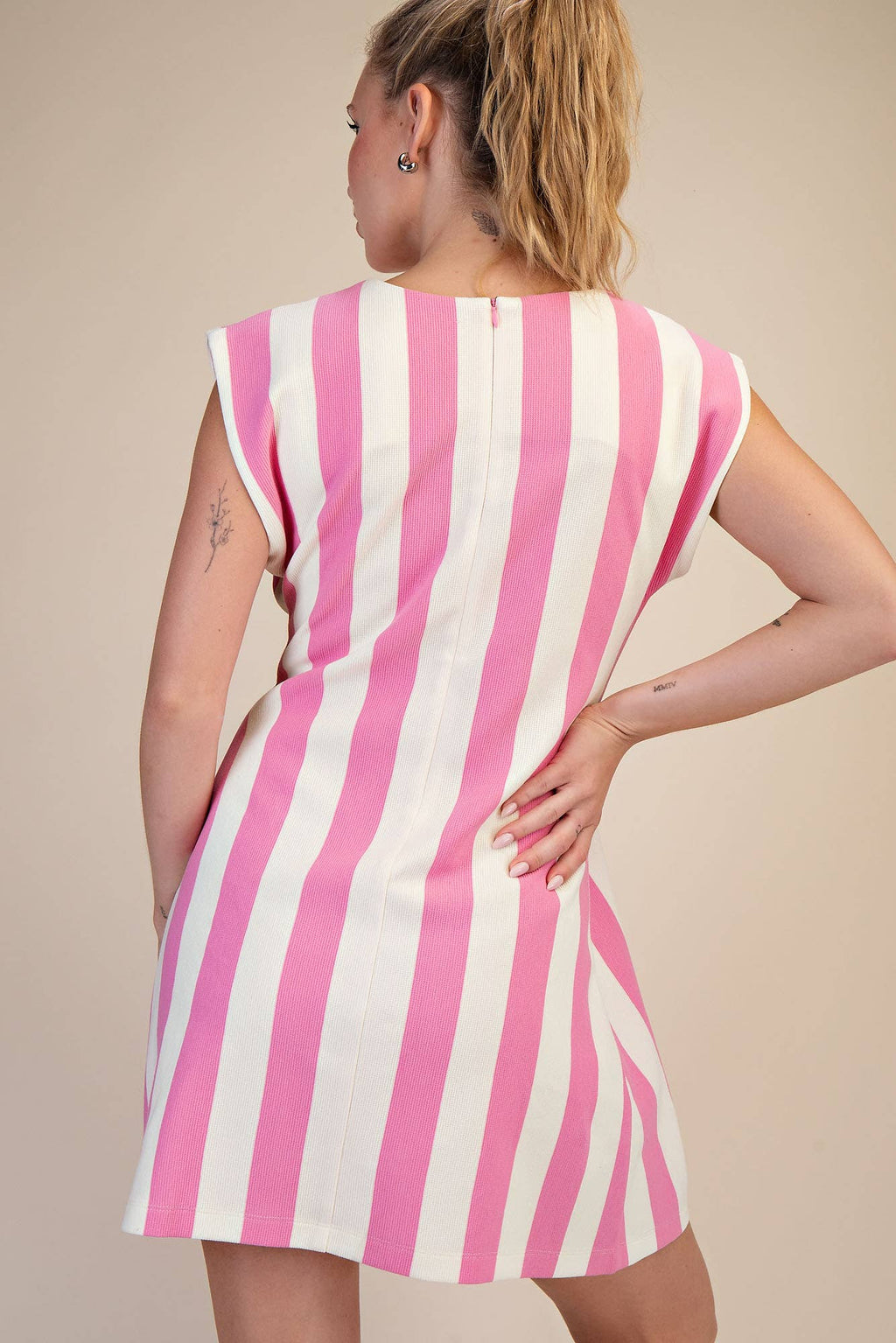 Round Neck Waist Pleated Mini Dress