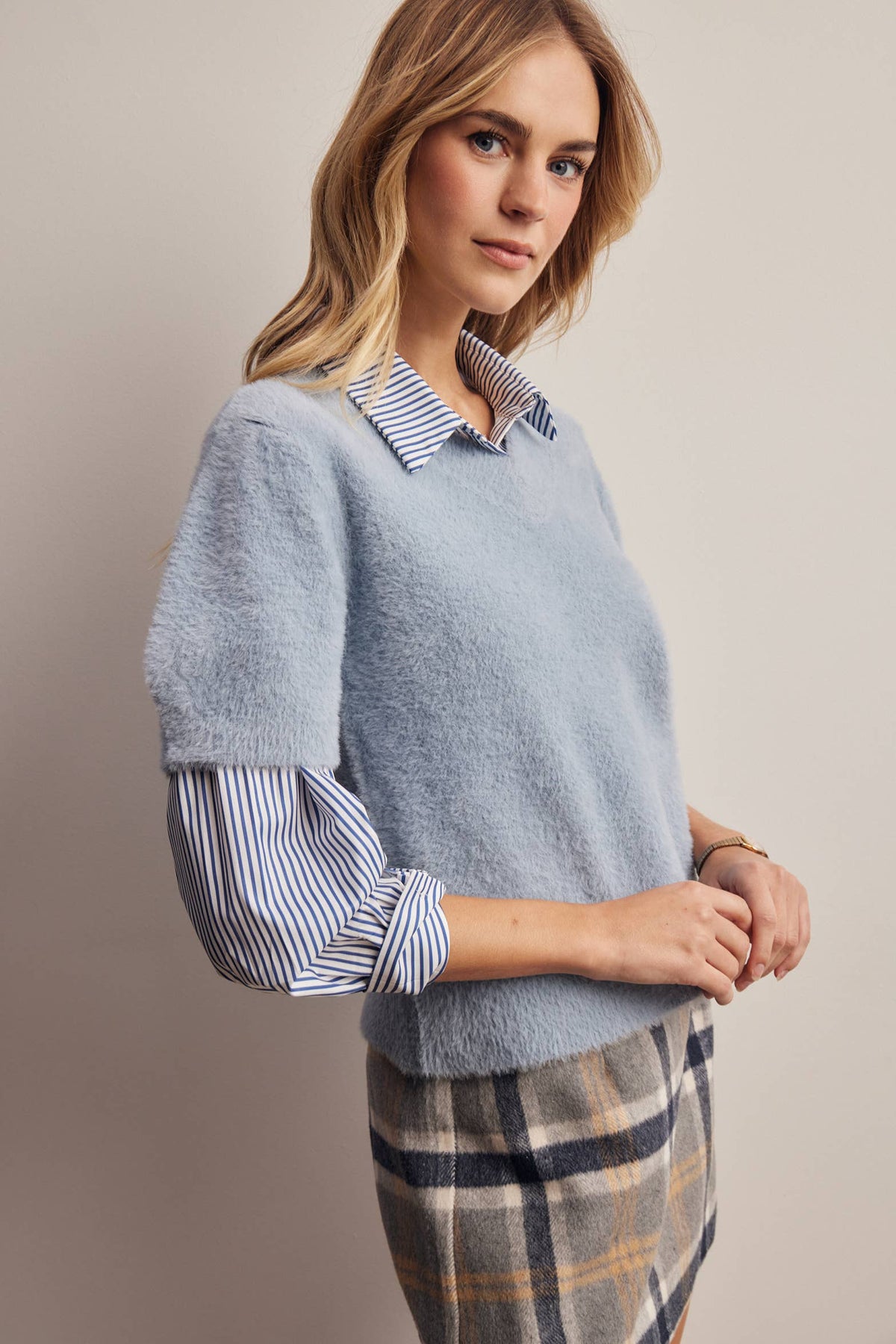 Fuzzy V-Neck Knit Top FSW0105