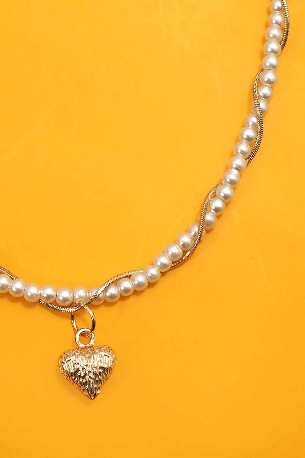 Twisted Pearl & Gold Heart Necklace | 40NK9717