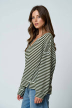 STRIPE SPLIT NECK LONG SLEEVE SEAM DETAIL KNIT TOP