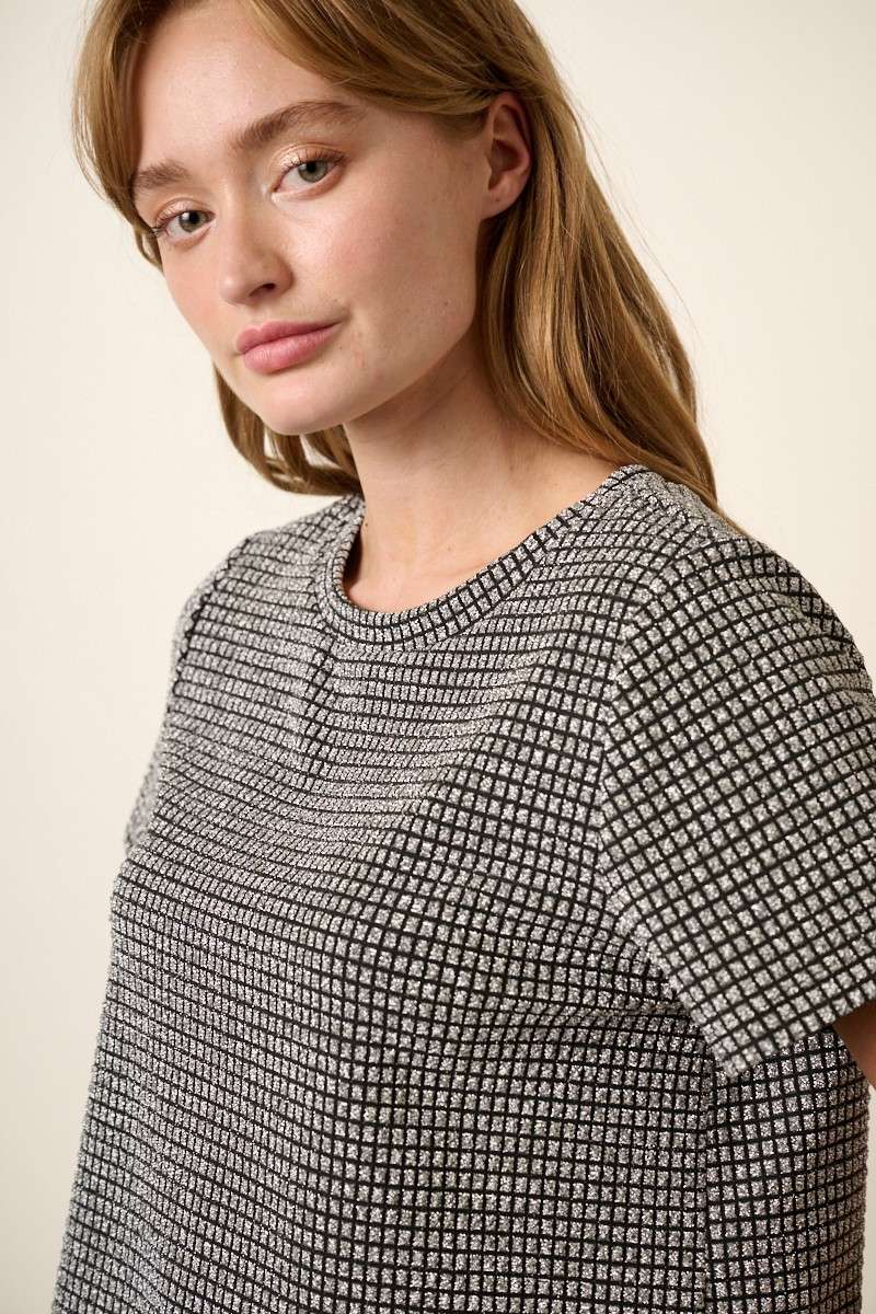 T10373B - GEO PATTERN METALLIC SHORT SLEEVE TOP