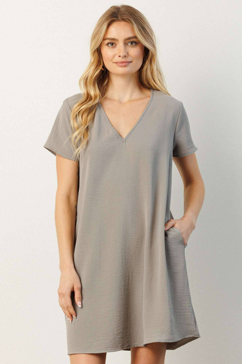 CD1565-AIRFLOW V-NECK SHORT SLEEVE SHIFT DRESS