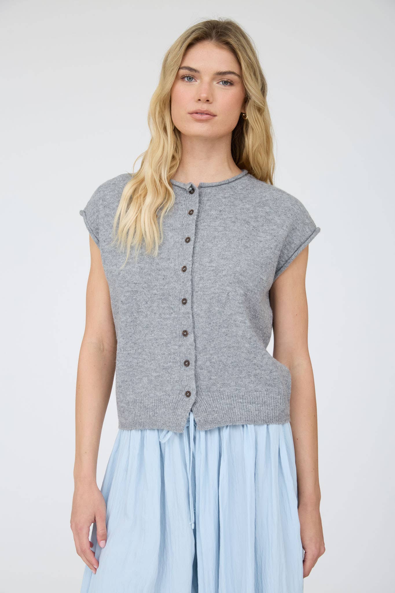 RAW EDGE SLEEVELESS LIGHTWEIGHT CARDIGAN