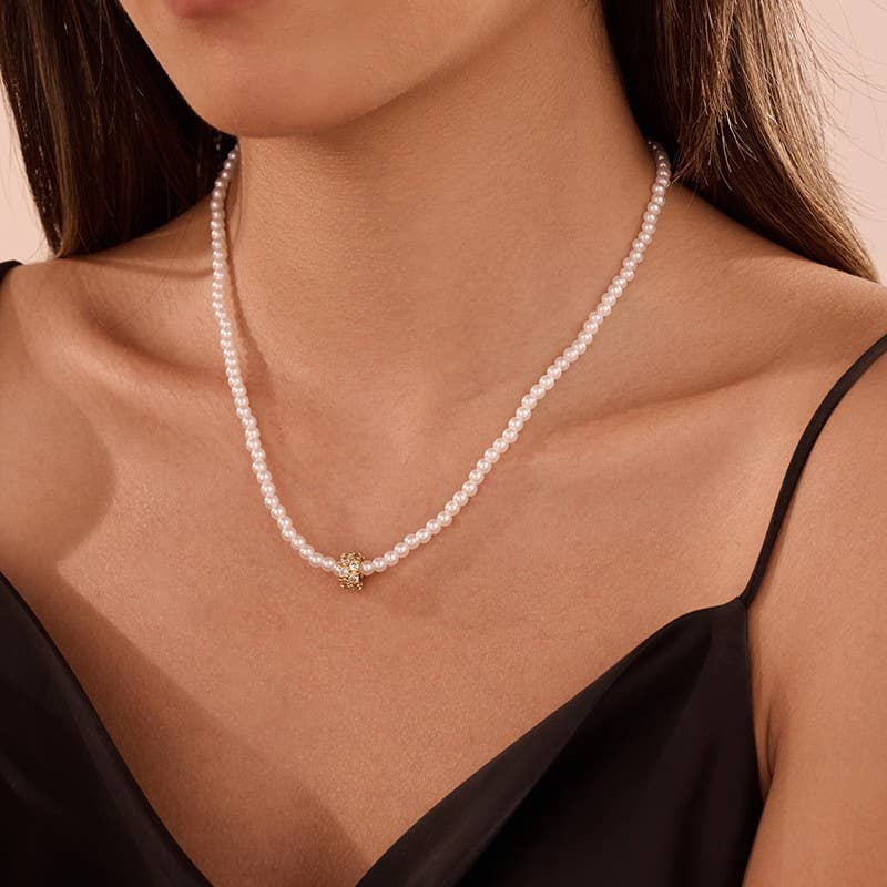 Pearl Spherical Encrusted Rhinestone Charm Necklace|40NK9758