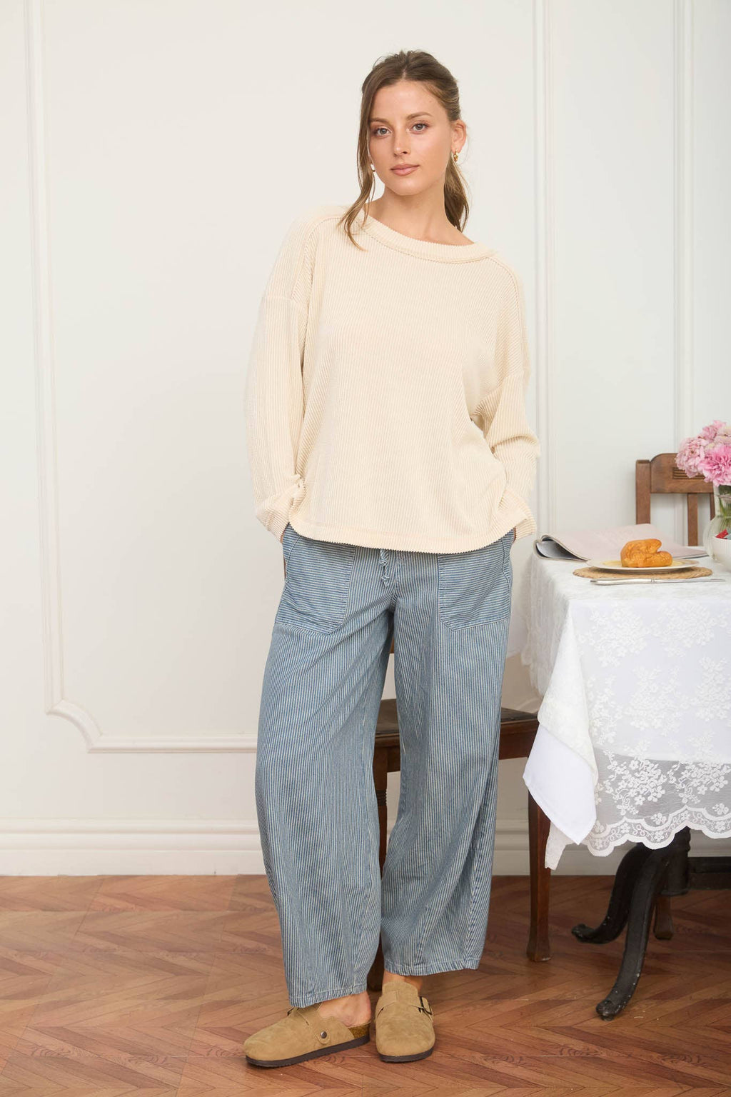 CREW NECK RIBBED LONG SLEEVE KNIT TOP