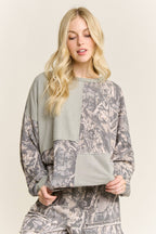 Washed Block Tree Camo Sweatshirt HT6848