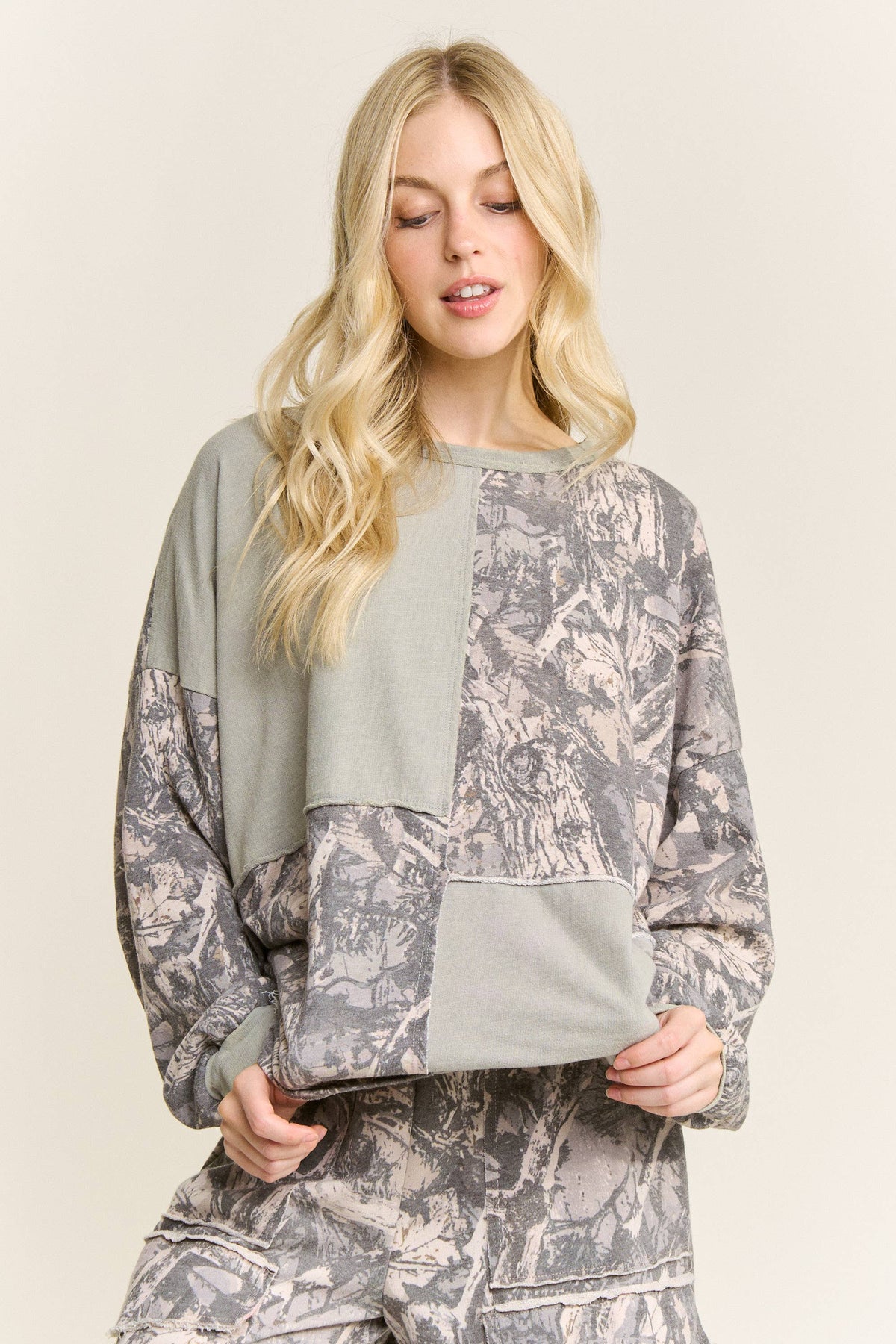 Washed Block Tree Camo Sweatshirt HT6848