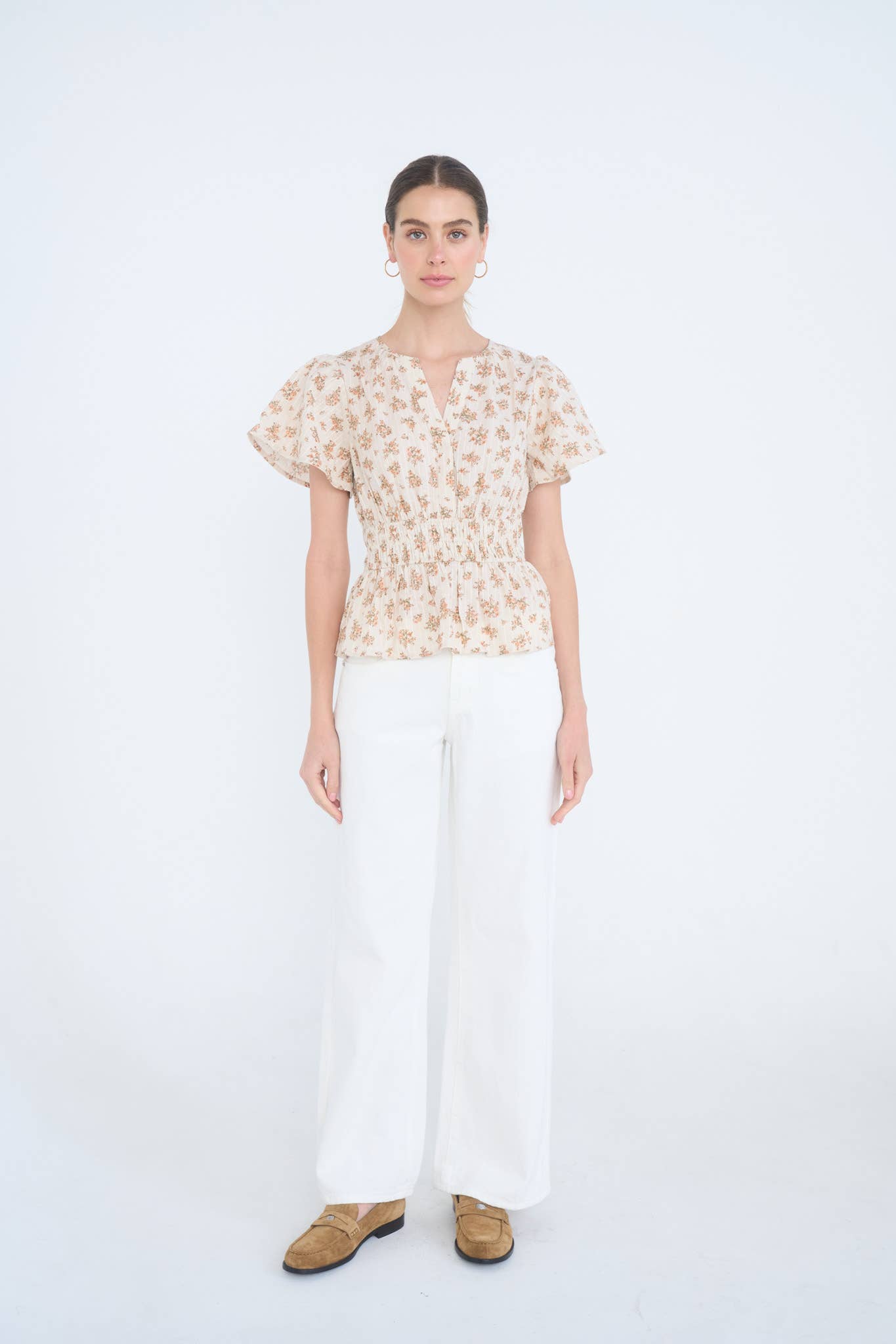 FLORAL CLIP DOT SPLIT NECK BELL SLEEVE TOP