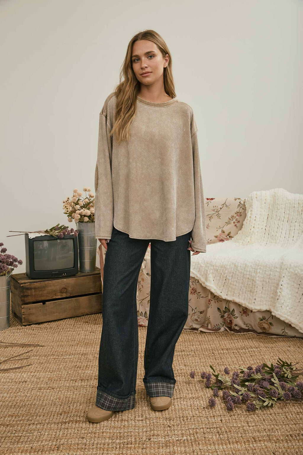 BOXY TEXTURED LONG SLEEVE WASHED KNIT TOP