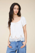 PINSTRIPE FRONT TIE LACE HEM SHORT PUFF SLEEVE TOP
