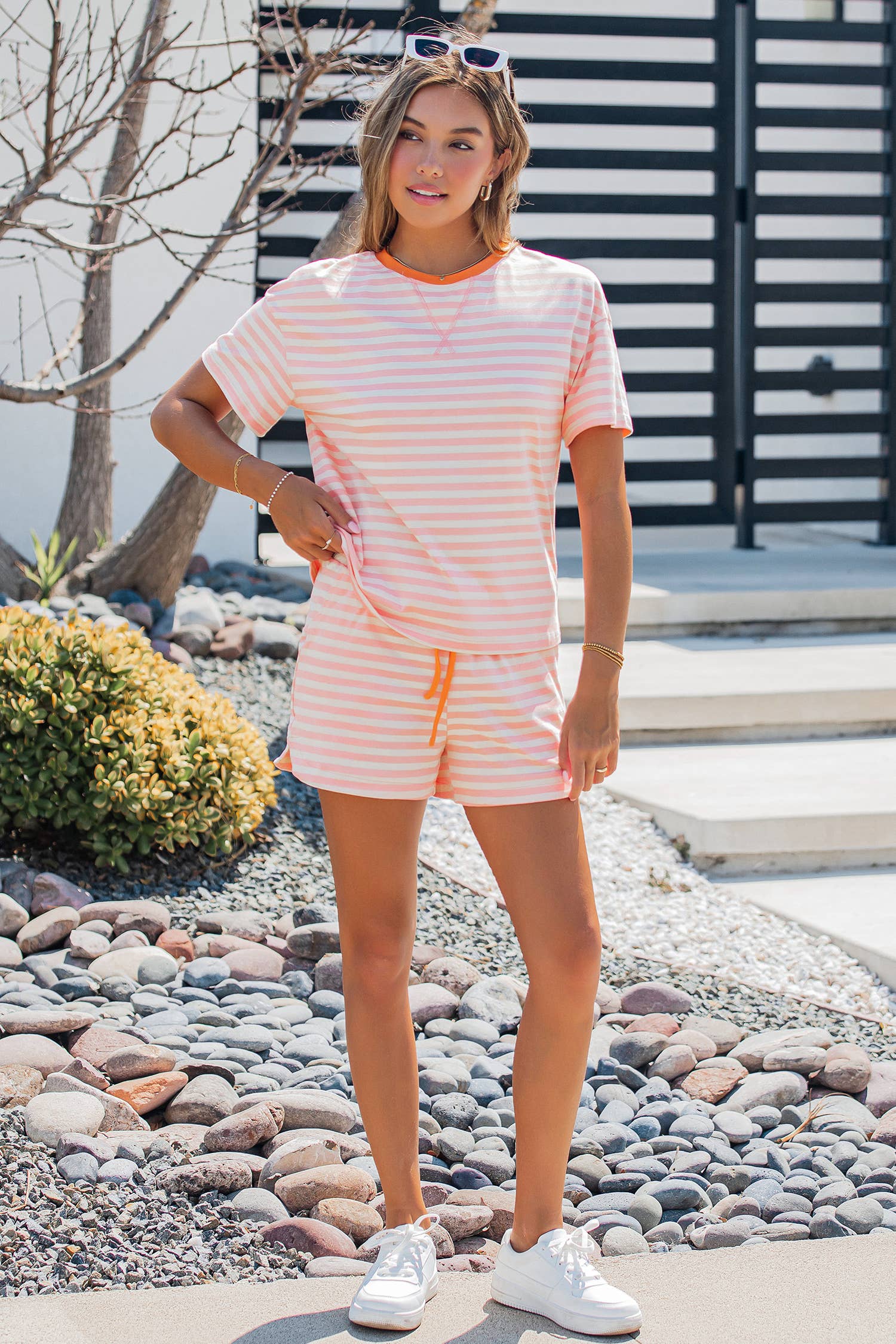 Contrast Neck Loose Tee and Drawstring Shorts Set