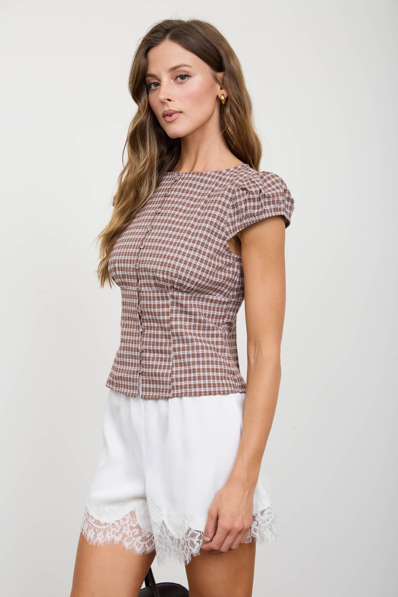 PLAID BUTTON DOWN PUFF SLEEVE CONTOURED WAIST TOP