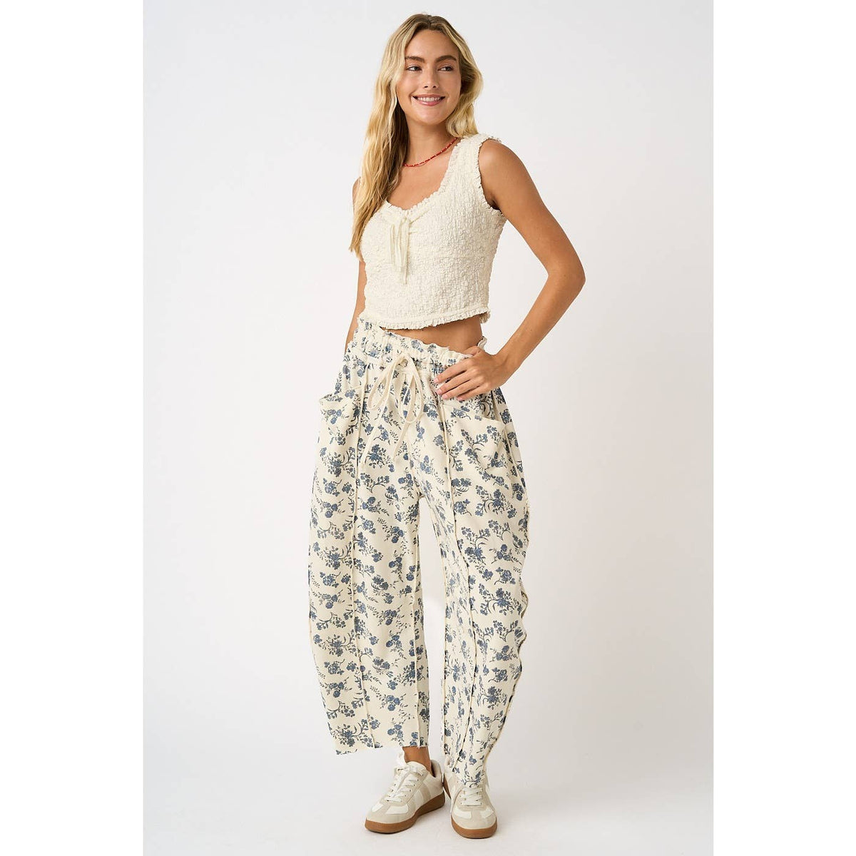BLUE FLORAL PRINT SEAM DETAIL PULL ON BARREL PANTS