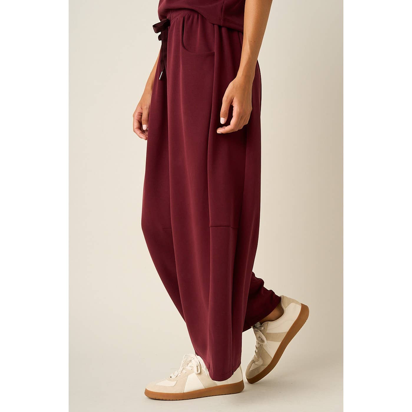 CLOUD KNIT DRAWSTRING WAIST BARREL LEG PANTS