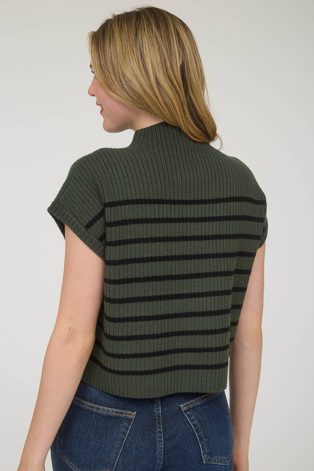 STRIPE MOCK NECK SHORT SLEEVE KNIT SWEATER