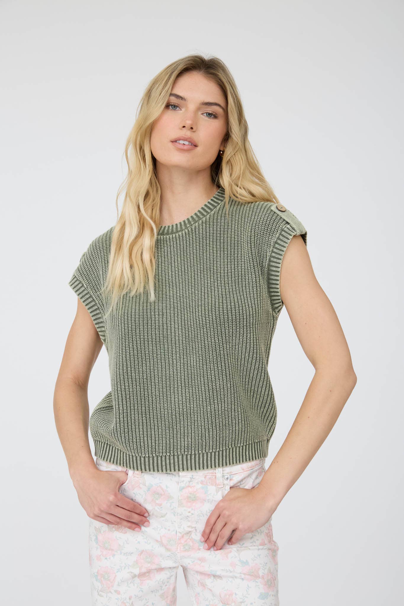 ACID WASHED TAB SLEEVE BACK BUTTON KNIT TOP