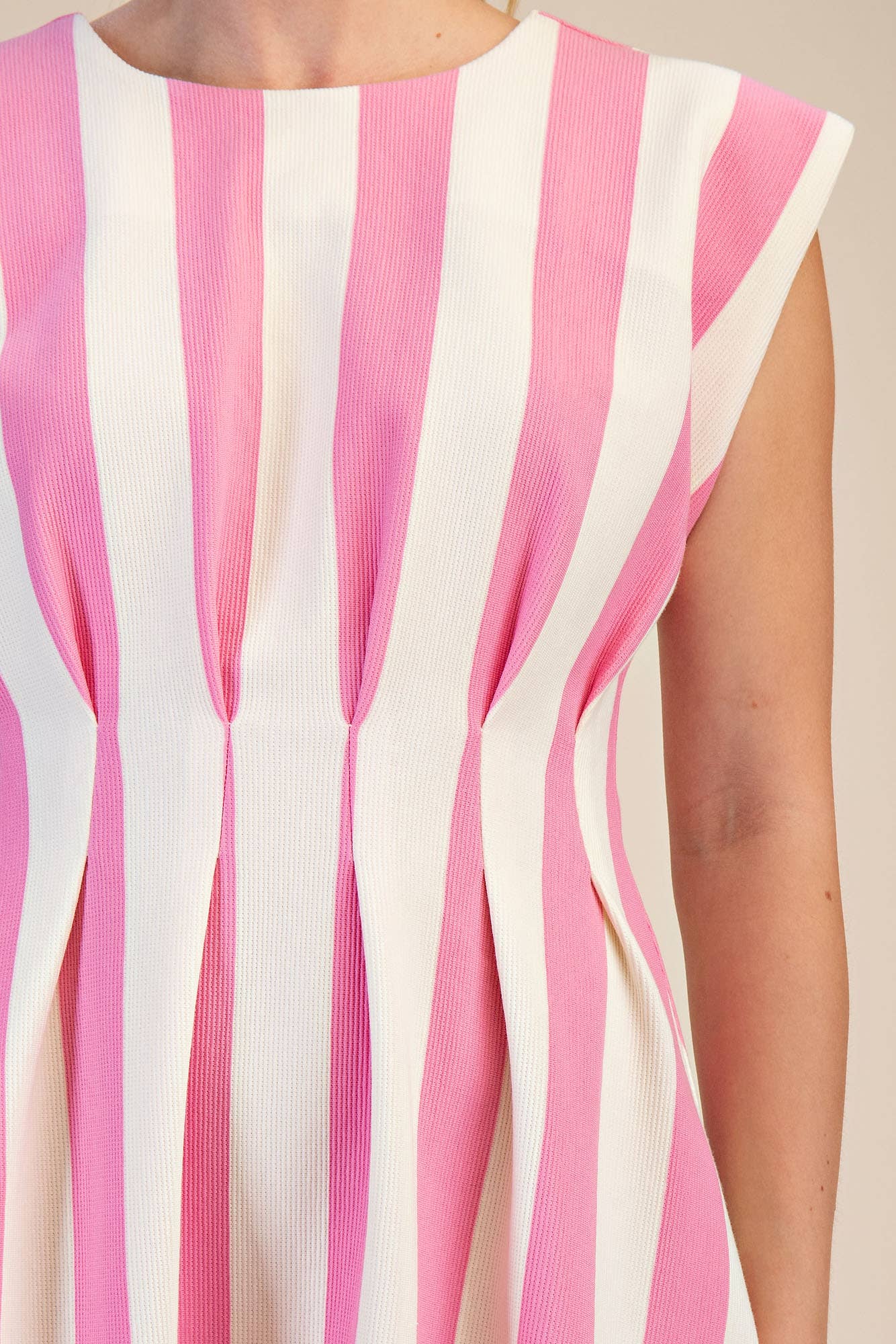 Round Neck Waist Pleated Mini Dress