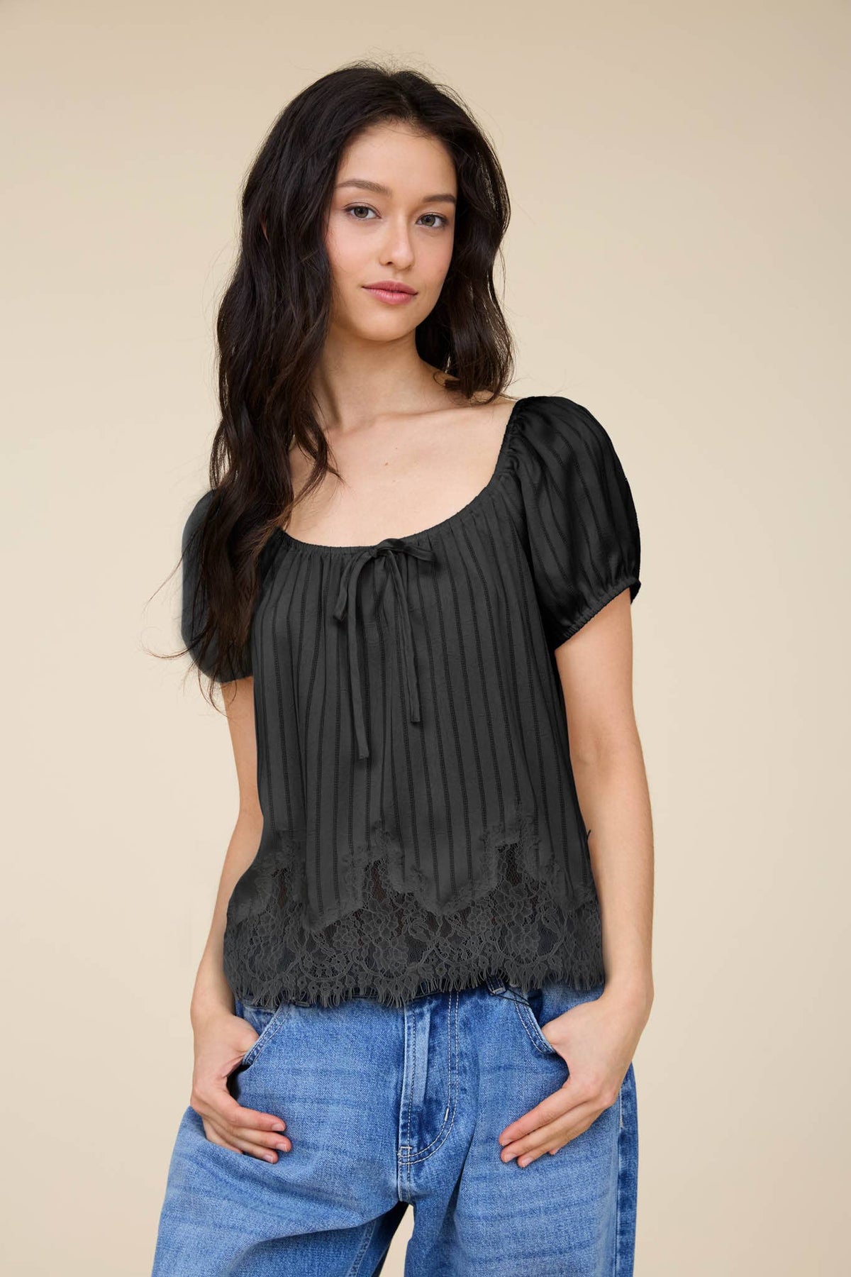 PINSTRIPE FRONT TIE LACE HEM SHORT PUFF SLEEVE TOP