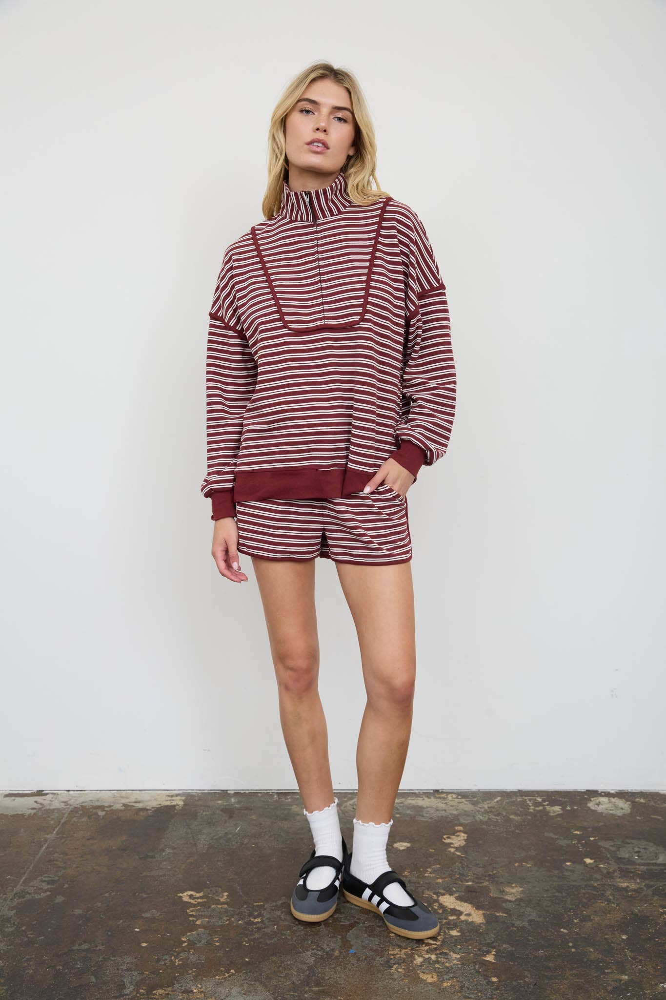 HALF ZIP STRIPE CONTRAST TRIM LONG SLEEVE KNIT TOP