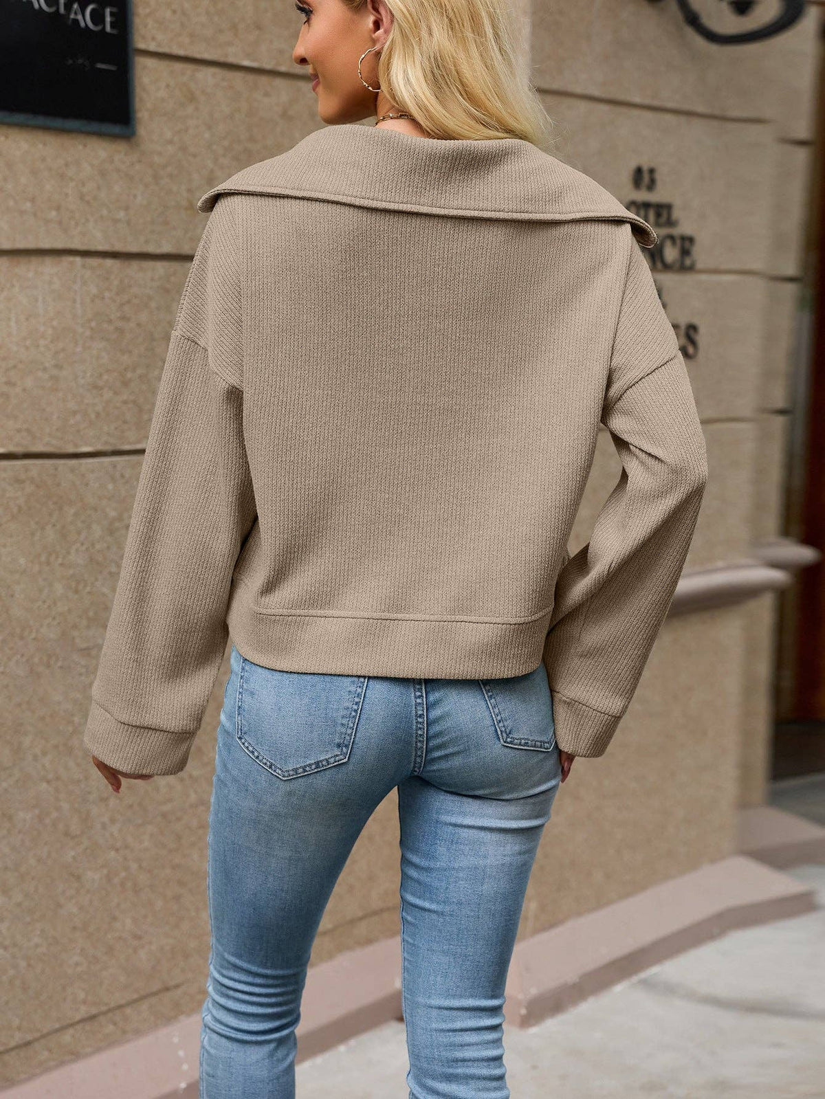Women's Oversized Half Zip Collared Sweatshirt Pullover