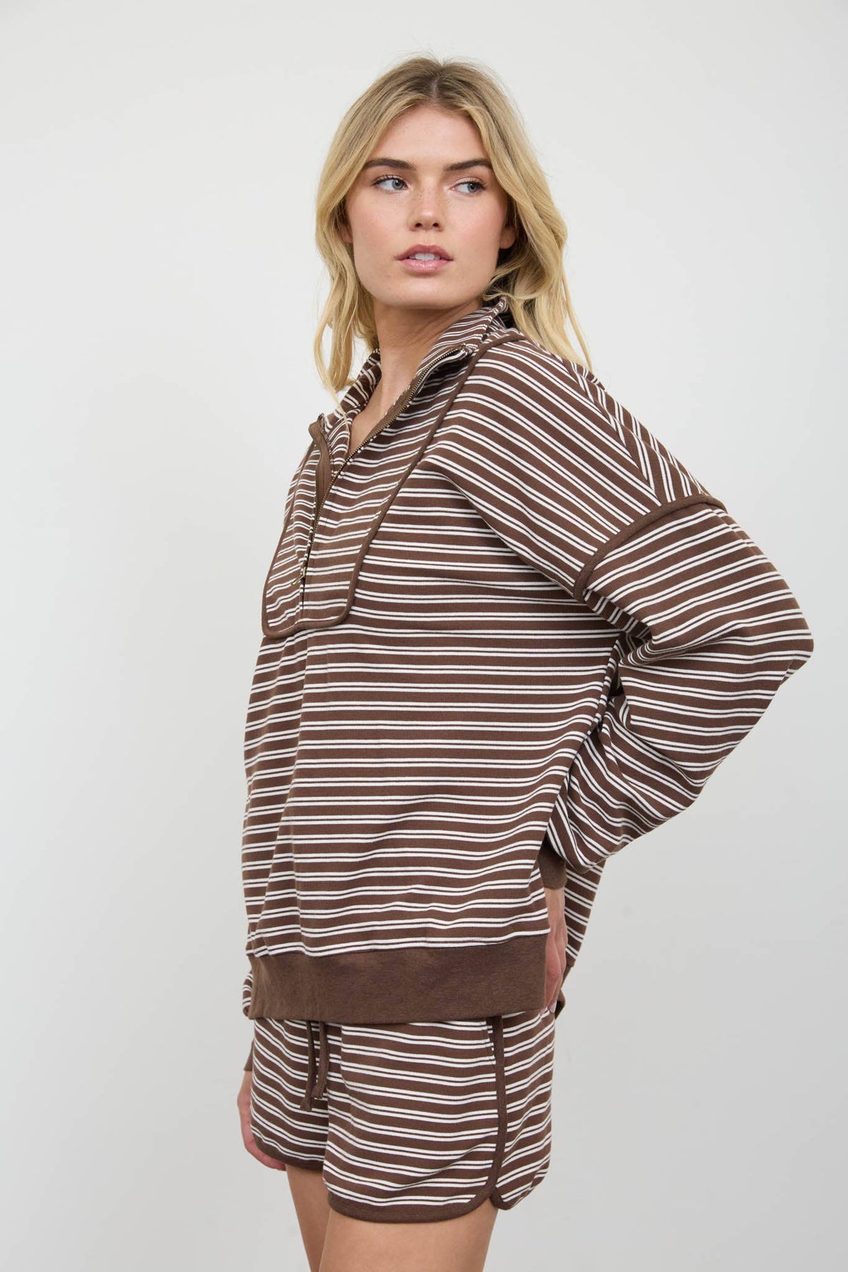 HALF ZIP STRIPE CONTRAST TRIM LONG SLEEVE KNIT TOP
